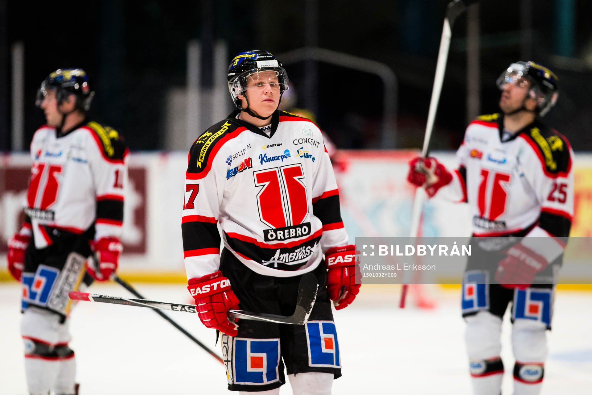 Örebros Daniel Viksten ser deppig ut