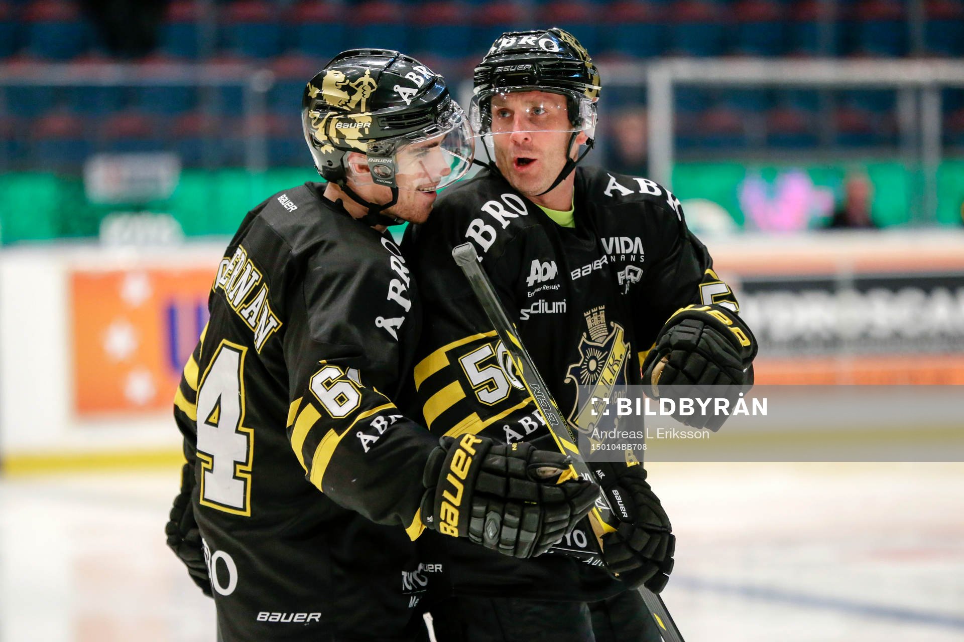 s Ryan McKiernan och Robin Olsson jublar sedan Yared Hagos