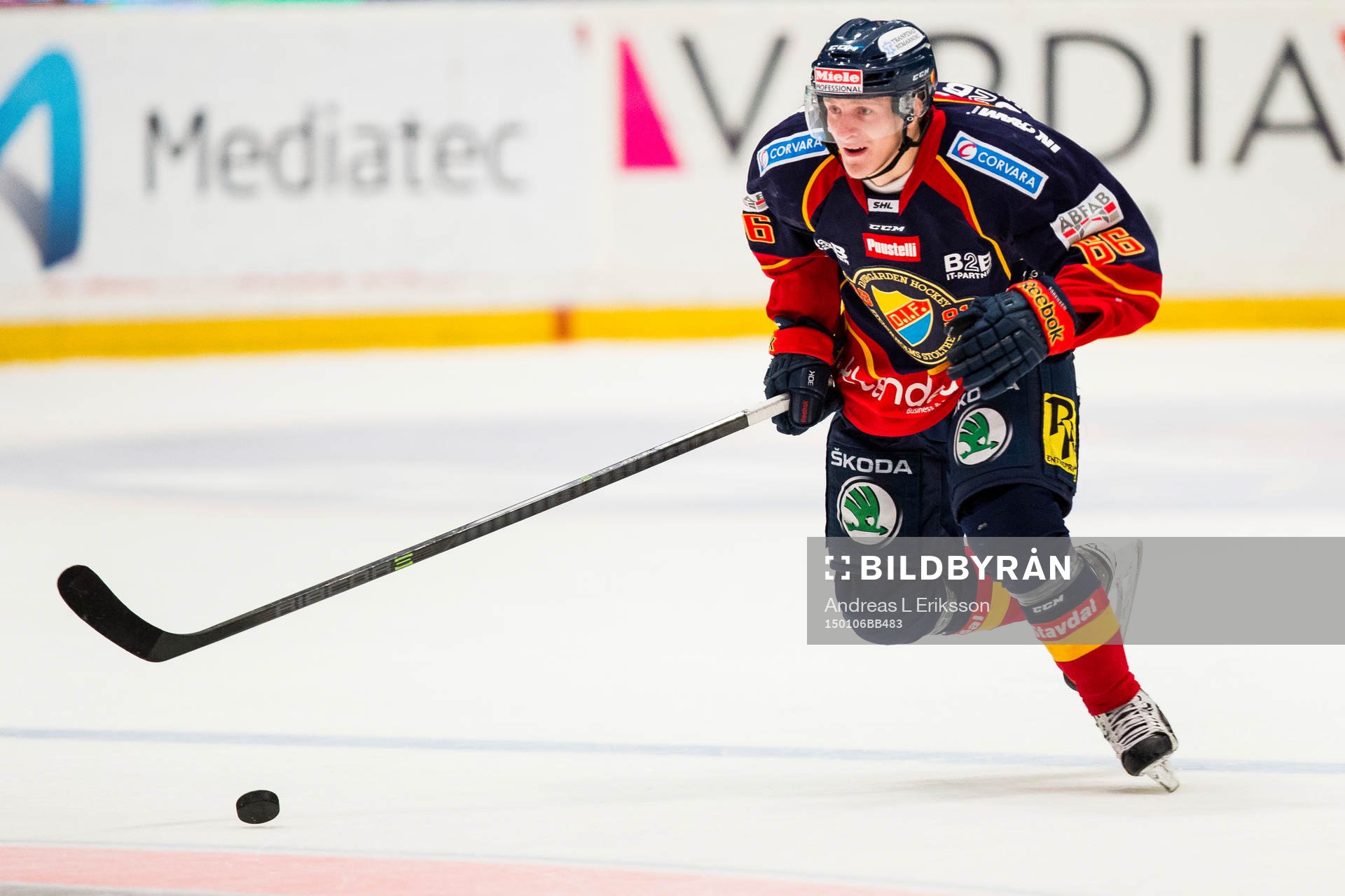 Djurgårdens Marcus Sörensen med pucken