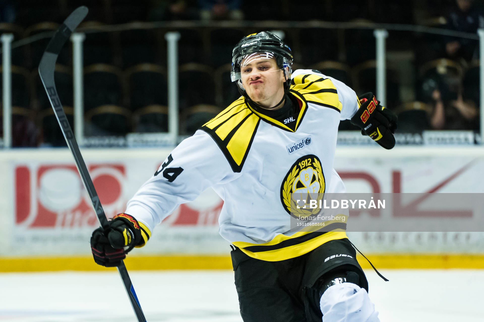 Brynäs Daniel Brodin jublar