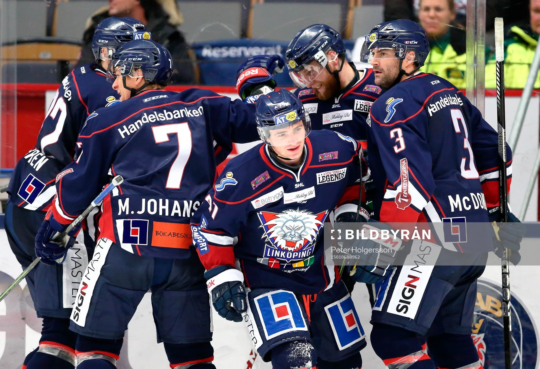 Linköpings jublar mål 2-3 av Linköpings Broc Littleefter