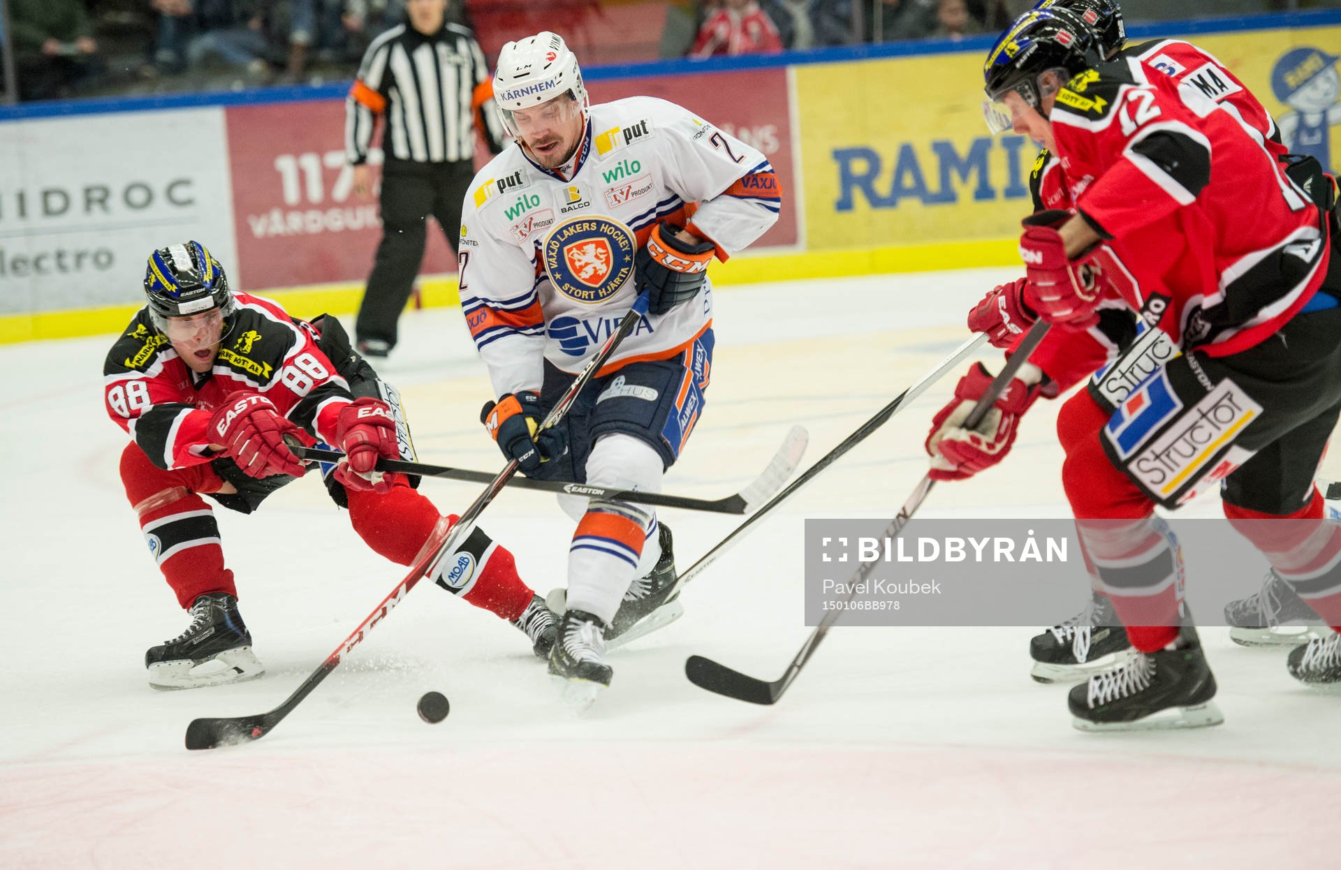 Örebros Viktor Ekbom och Växjös Teemu Laakso