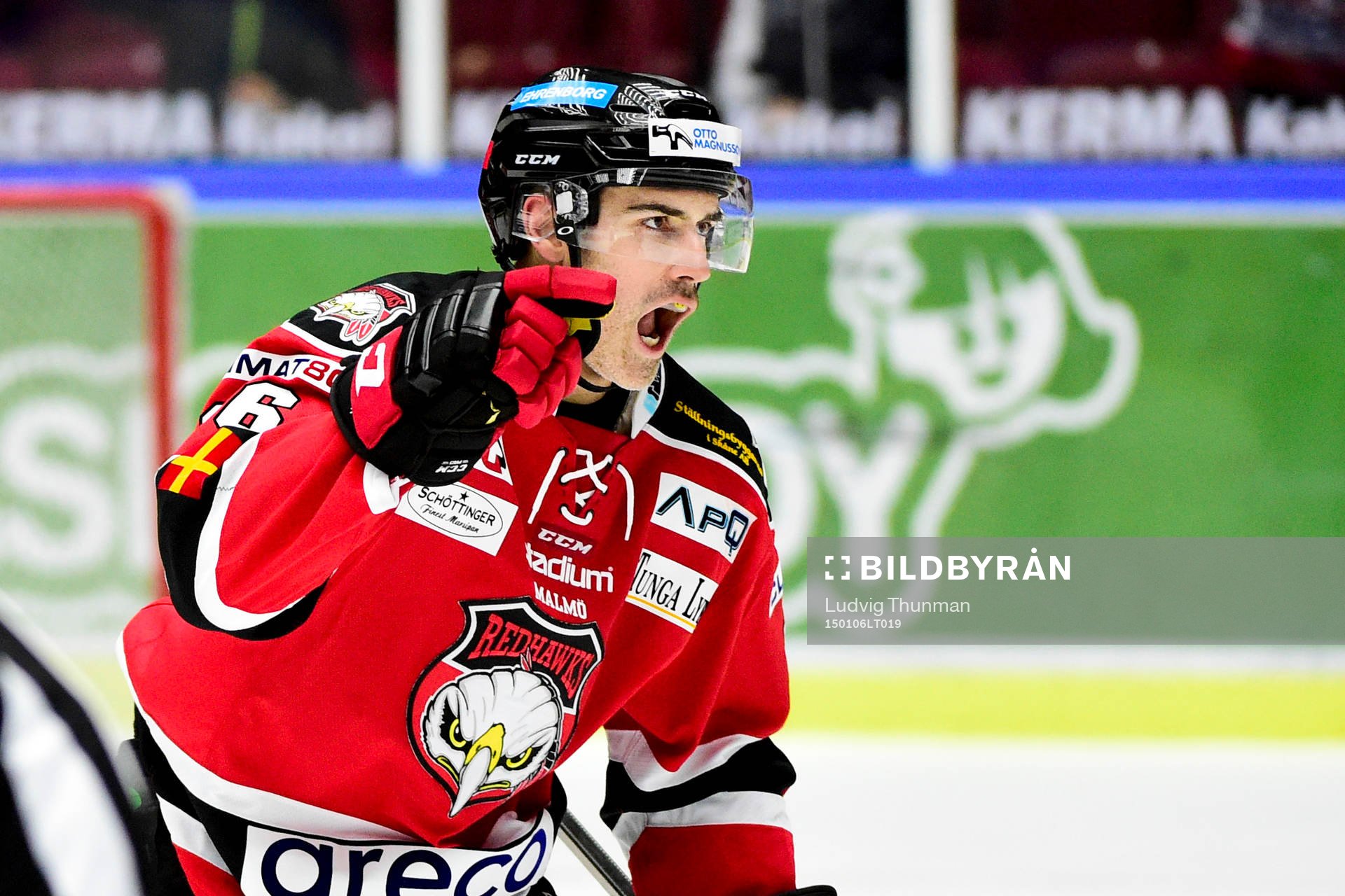 Malmö Redhawks Yanick Lehouk jublar