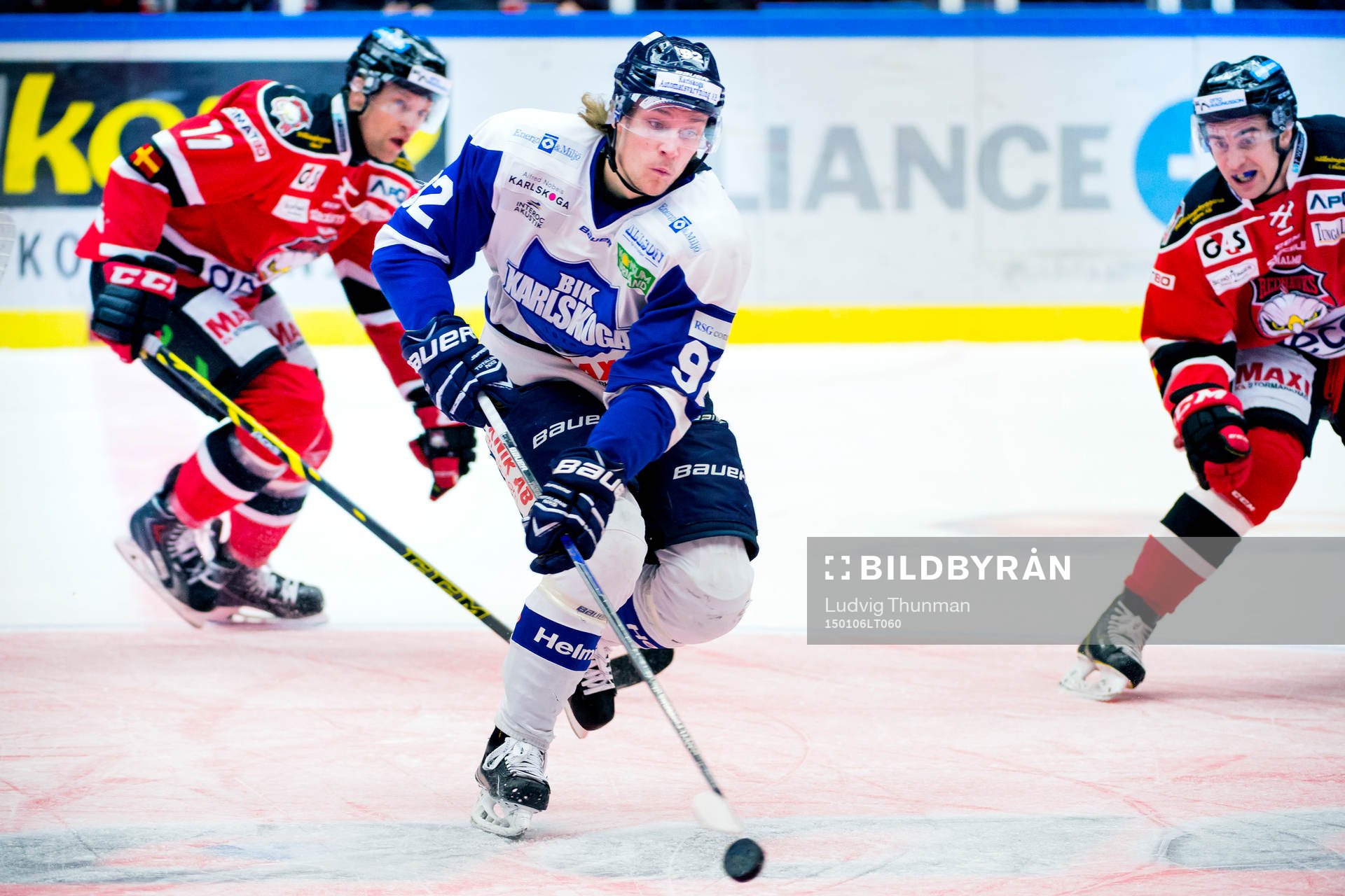Karlskogas Jesper Olofsson jagas av Malmö Redhawks Joey