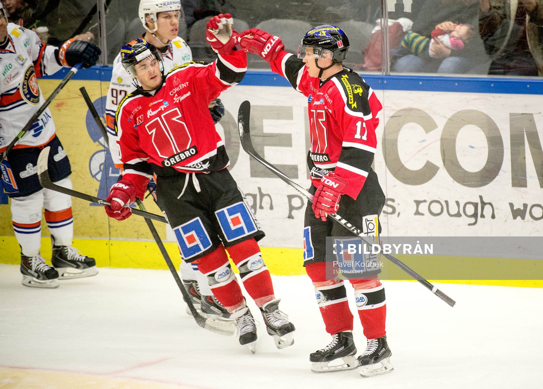 Örebros Daniel Viksten jublar