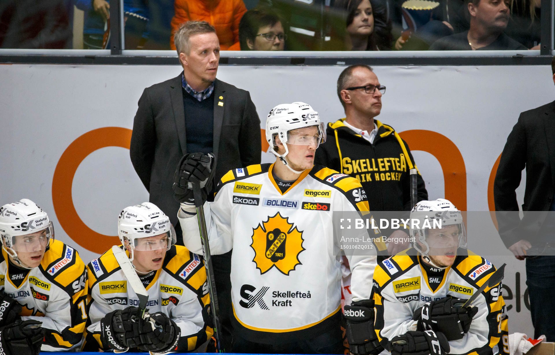 Skellefteås tränare Hans Wallson bakom Mikko Lehtonen