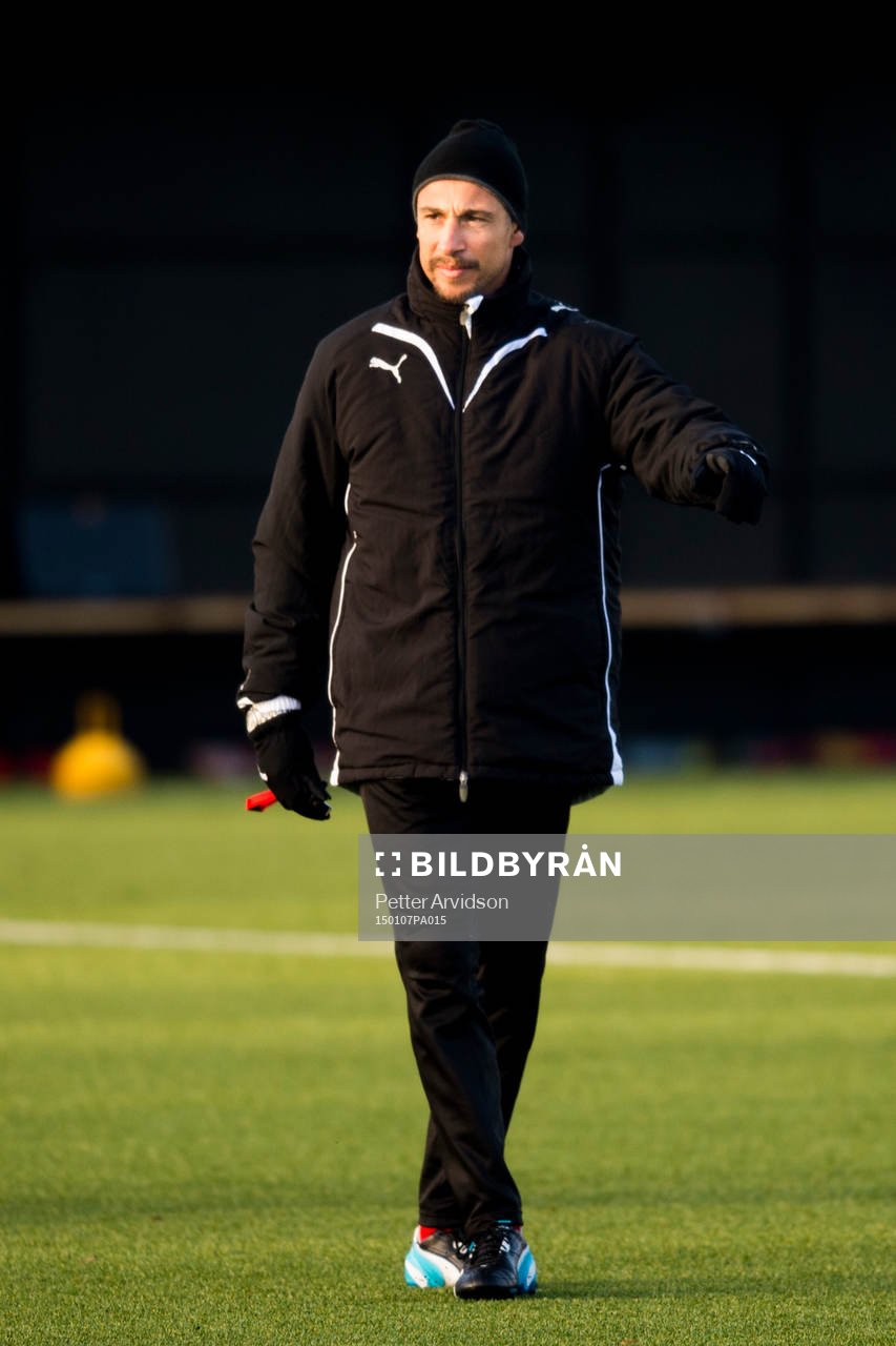 Helsingborgs tränare Henrik Larsson under en fotbollsträning med Helsingborg den 7 januari 2015 i Helsingborg.