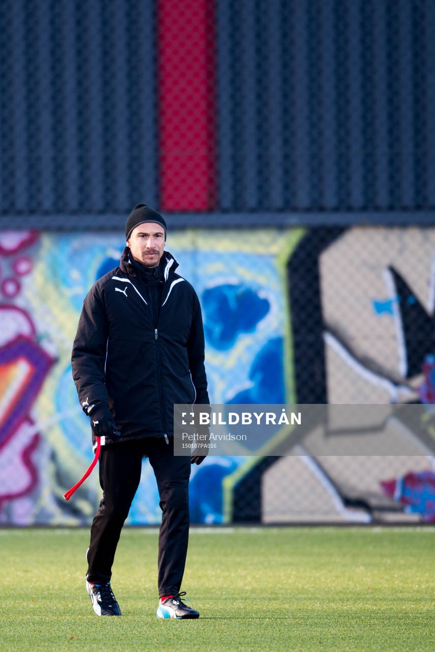 Helsingborgs tränare Henrik Larsson under en fotbollsträning med Helsingborg den 7 januari 2015 i Helsingborg.