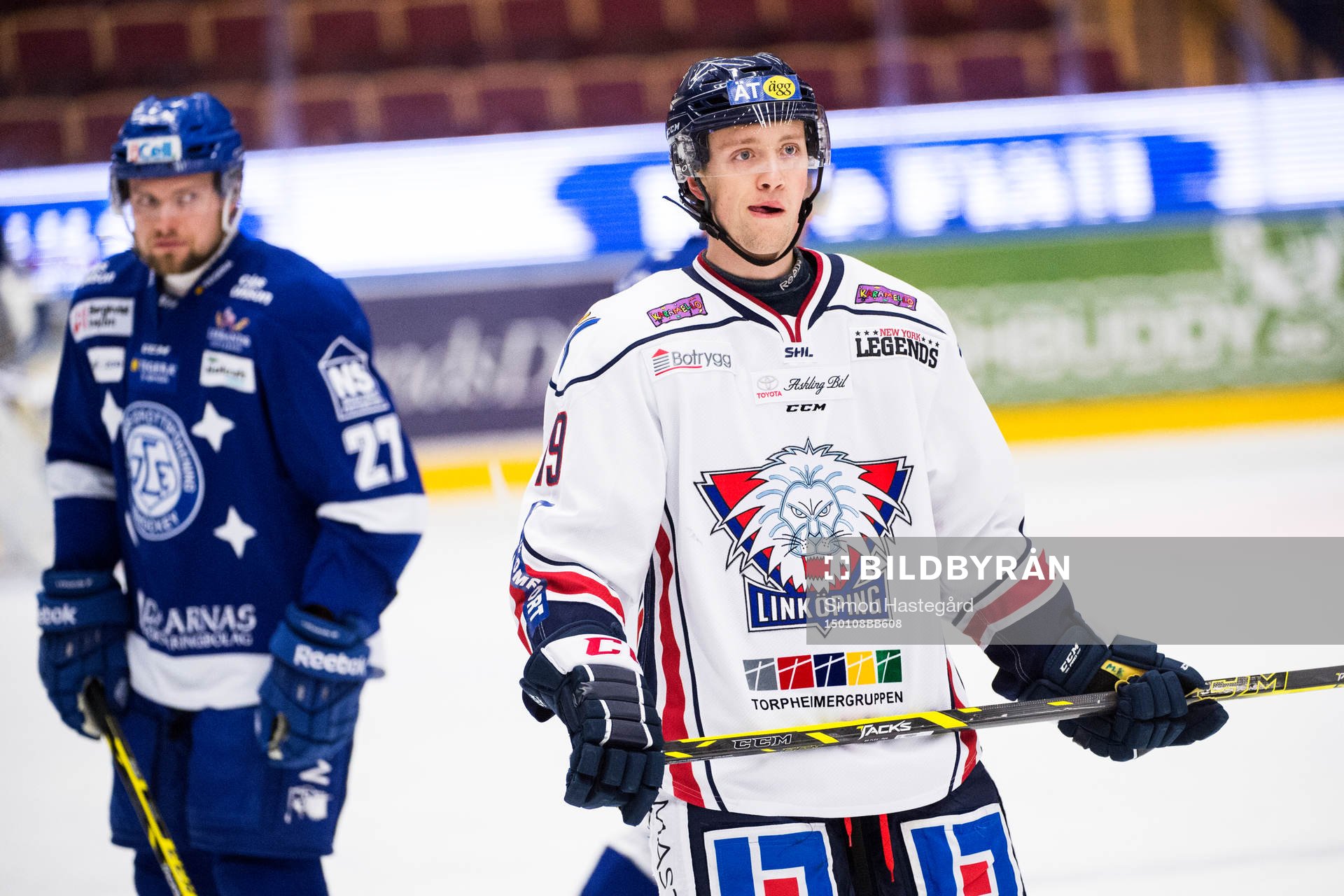 Linköpings Mattias Karlsson före ishockeymatchen i SHL