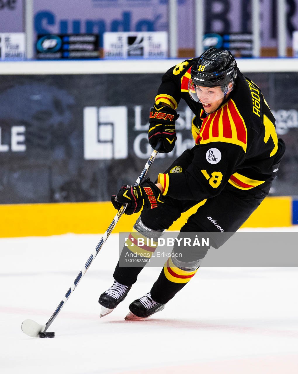 Brynäs Anton Rödin med pucken