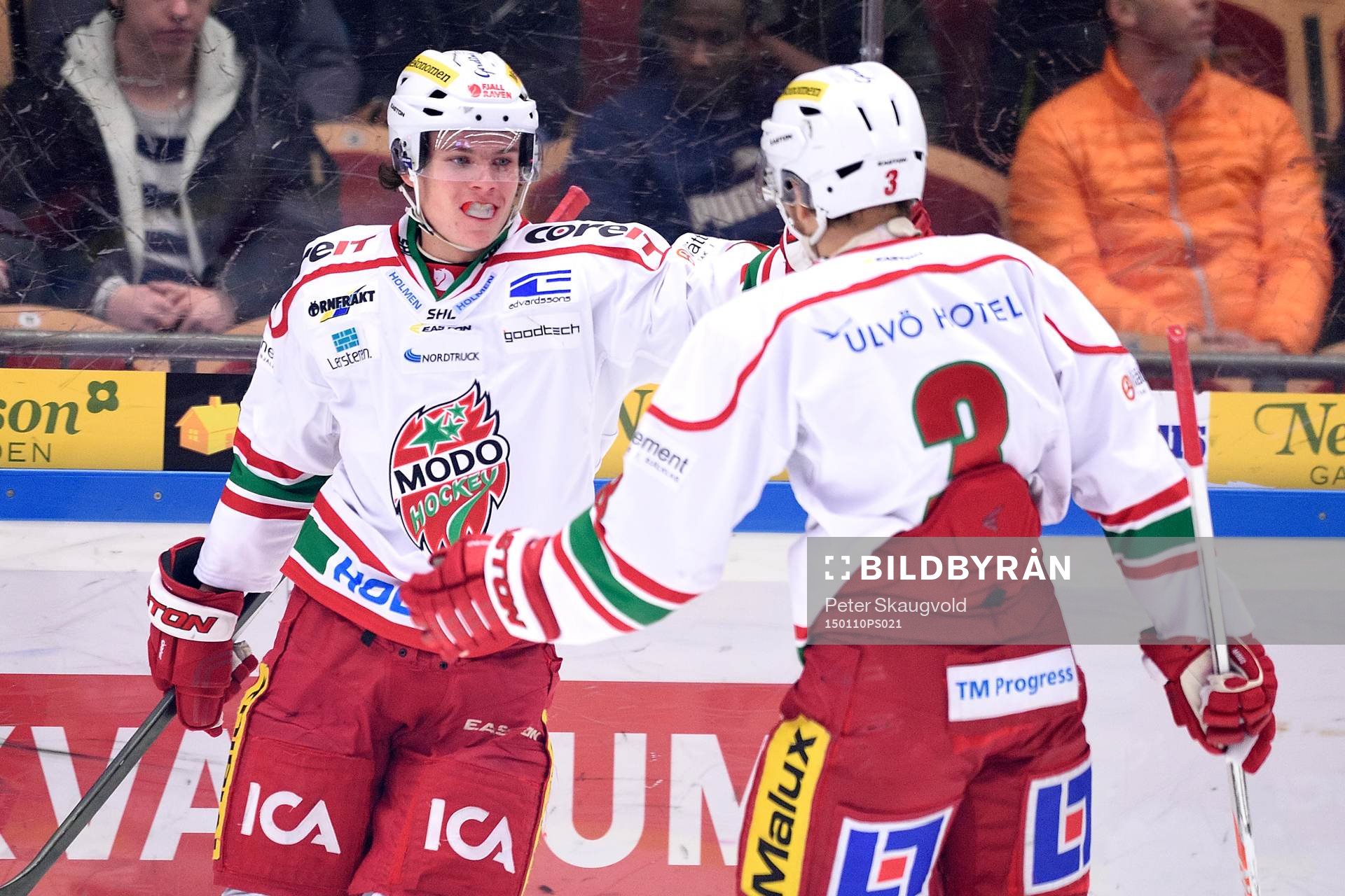 Modos Victor Olofsson jublar