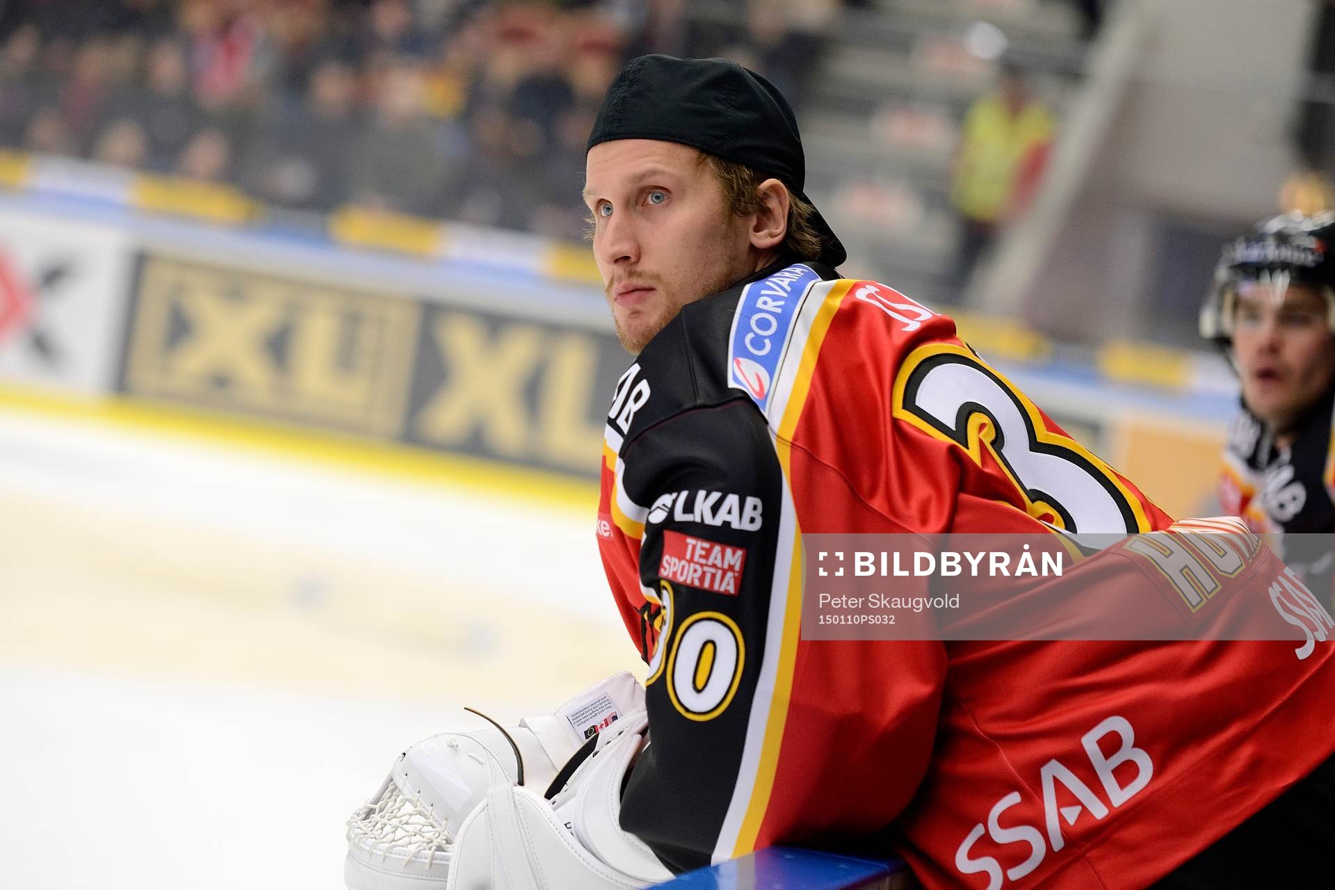 Luleås målvakt Niko Hovinen på bänken