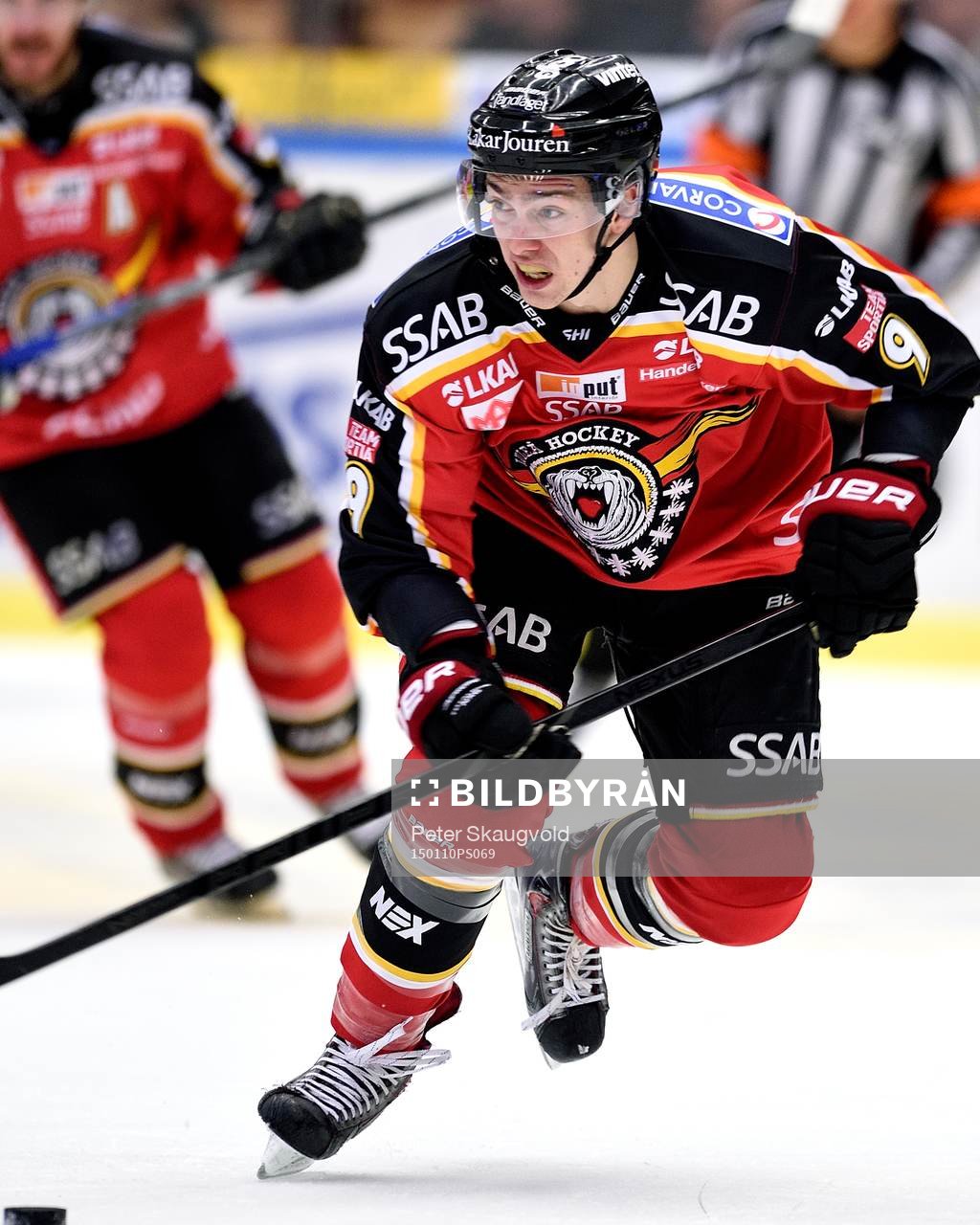Luleås Johan Forsberg med pucken