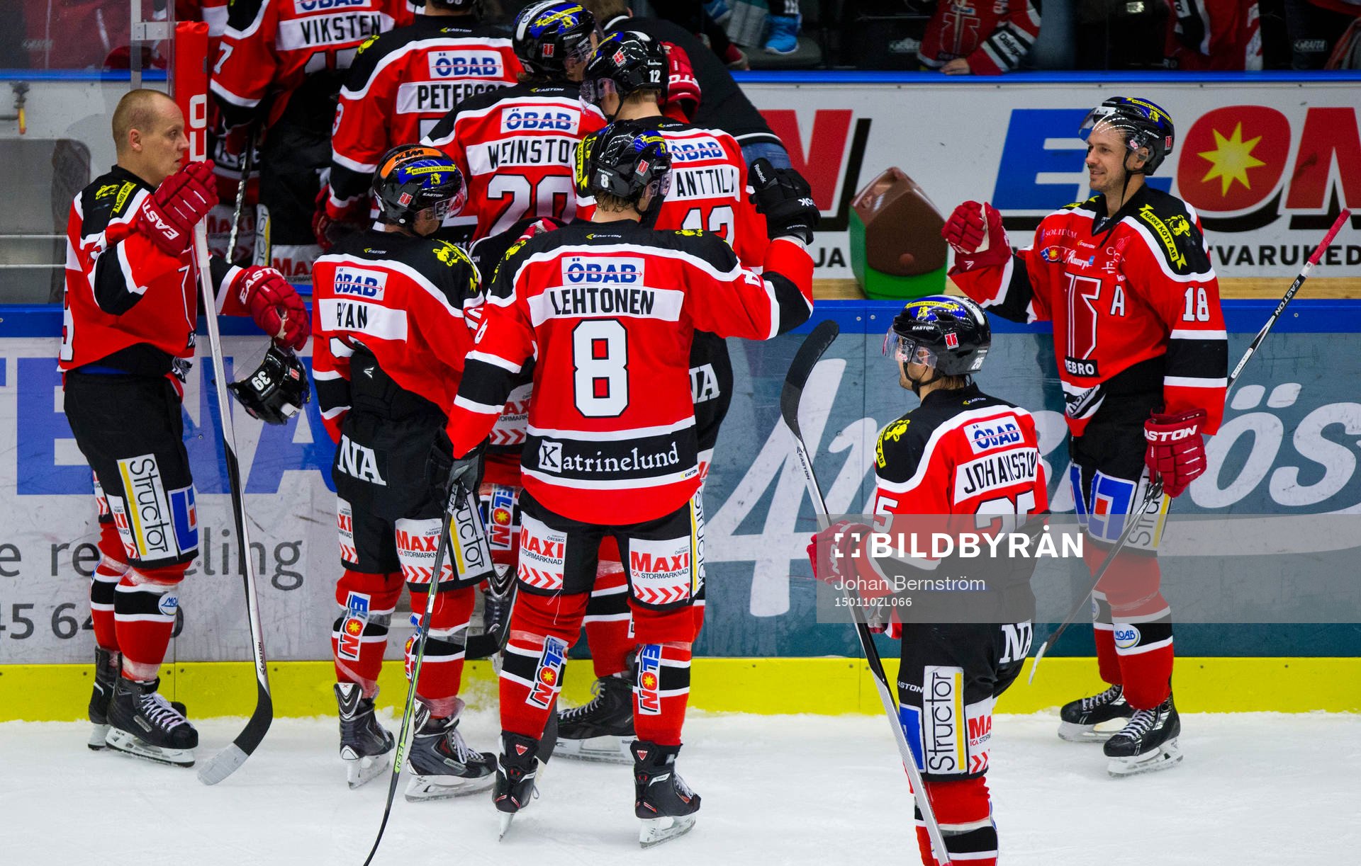 Örebros Mikko Lehtonen jublar med Jared Aulin