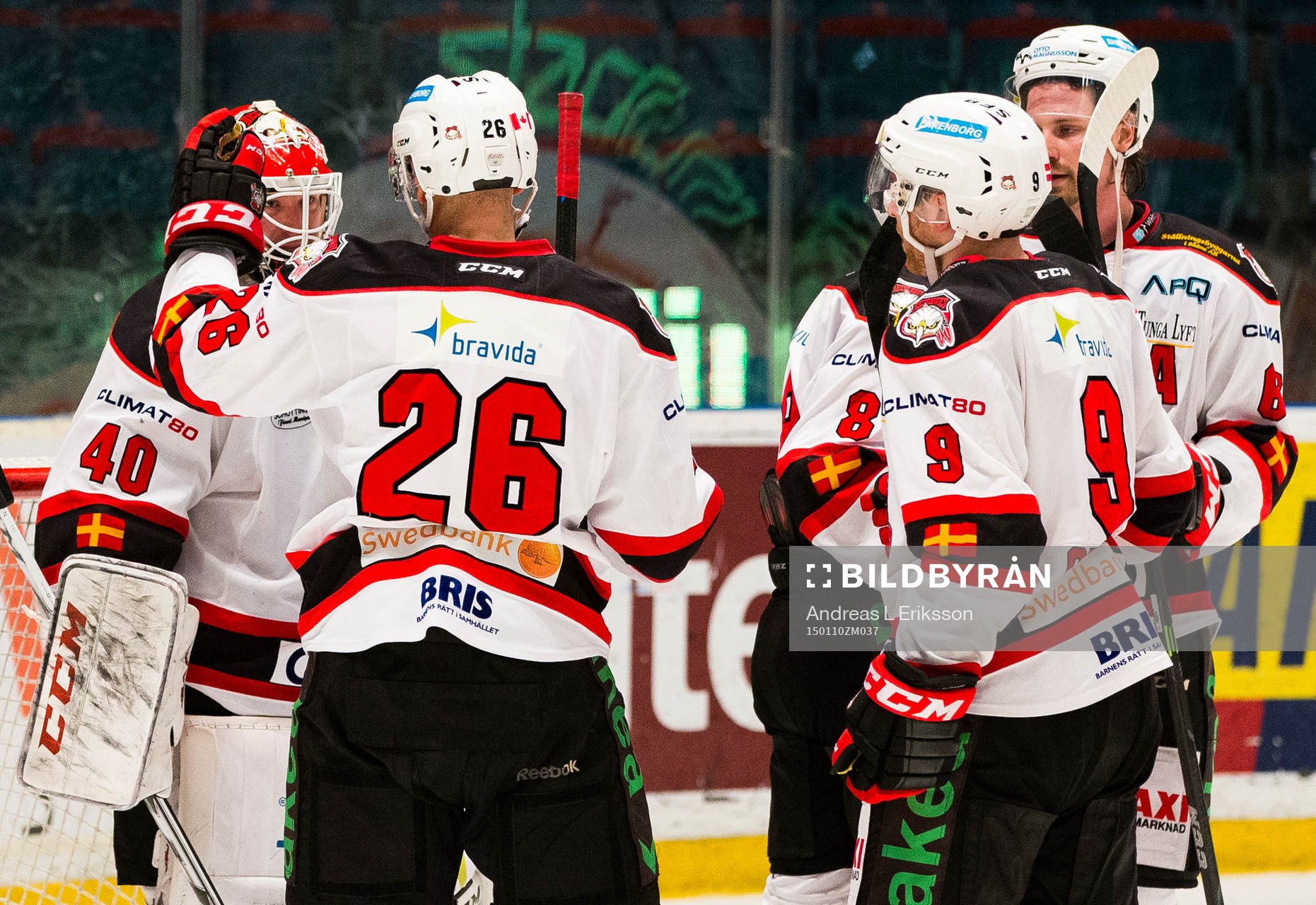 Malmö Redhawks Yanick Lehoux och Fredrik Storm gratulerar