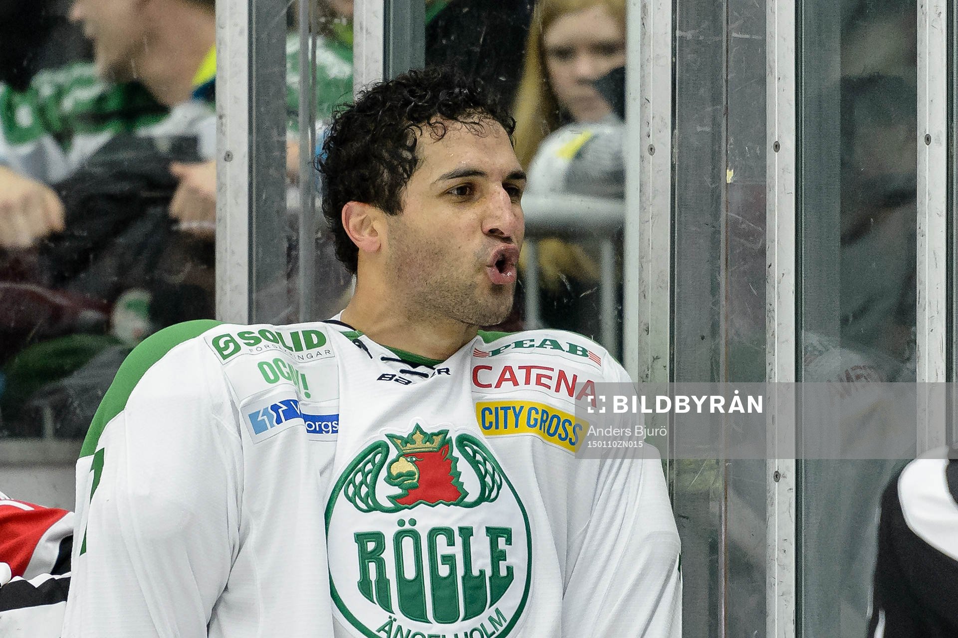 Rögles Andre Deveaux och Almtunas Oscar Milton är inte