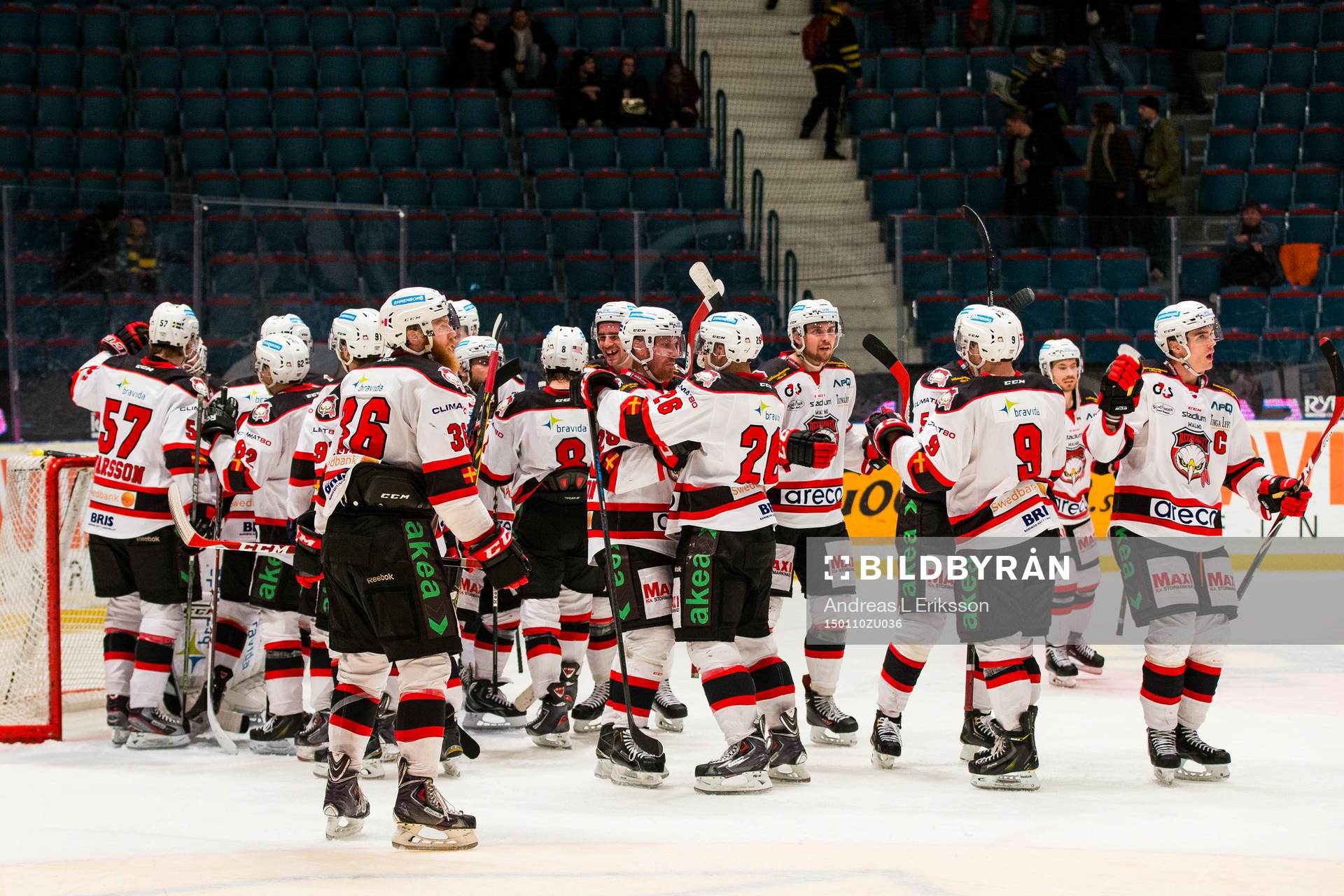Malmö Redhawks spelare jublar
