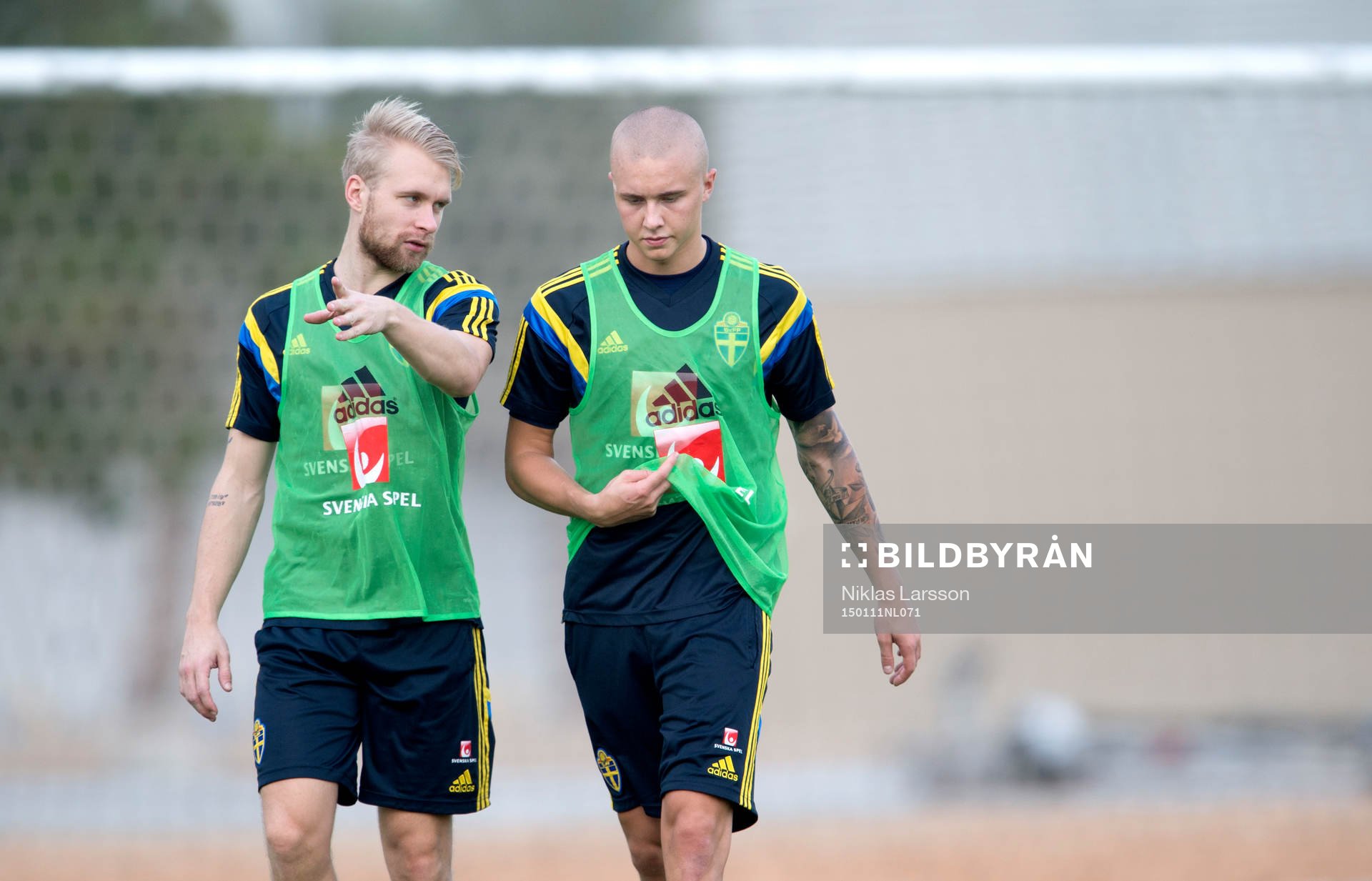 Sveriges Johan Larsson och Sebastian Holmén under en träning den 11 januari 2015 i Abu Dhabi, Förenade Arabemiraten.