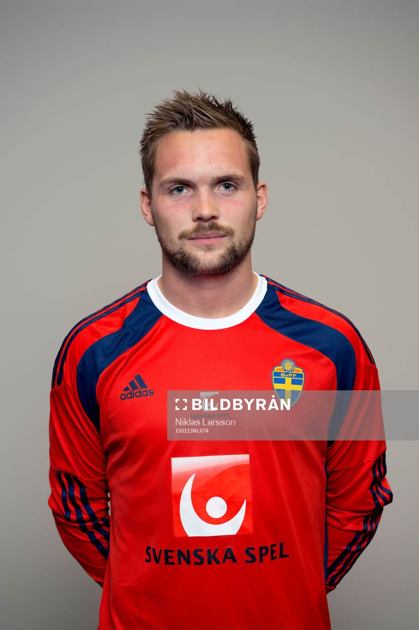 Sveriges målvakt Oscar Jansson under en porträttfotografering den 13 januari 2015 i Abu Dhabi.