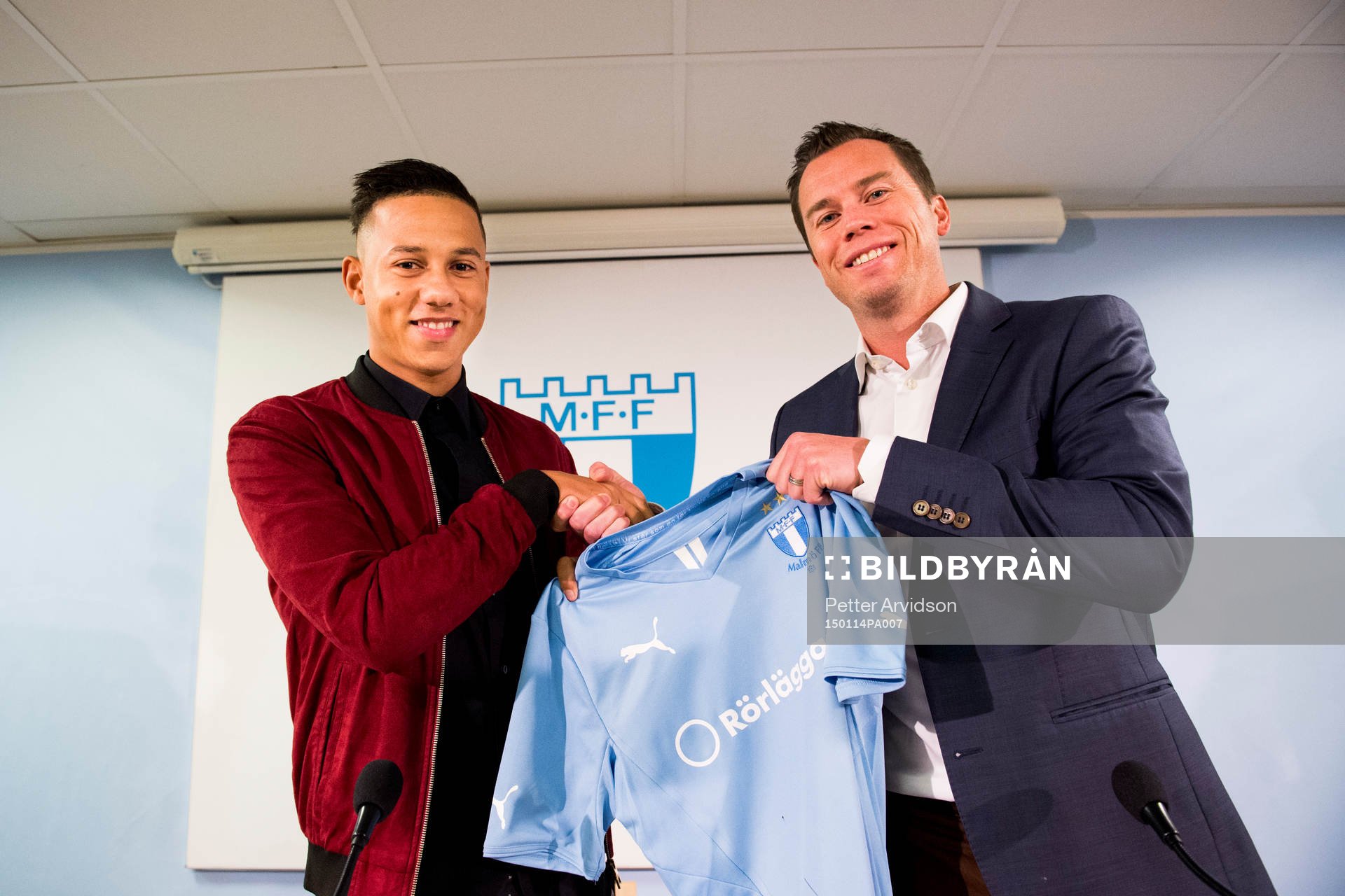 Tobias Sana och sportchef Daniel Andersson