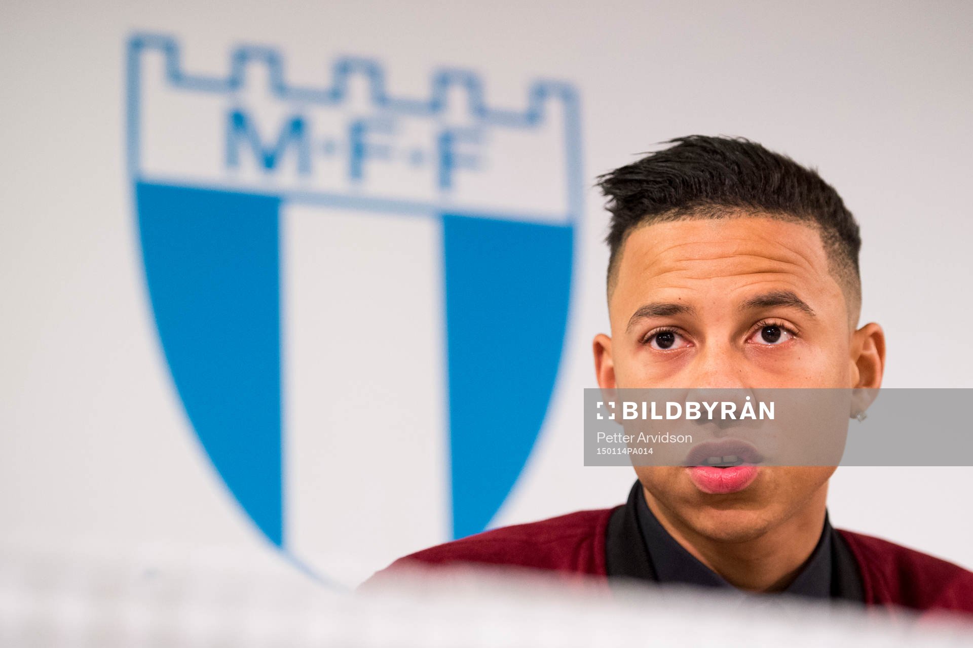 Tobias Sana under en presskonferens där Malmö FF presenterar Tobias Sana som ny spelare den 14 januari 2015 i Malmö.
