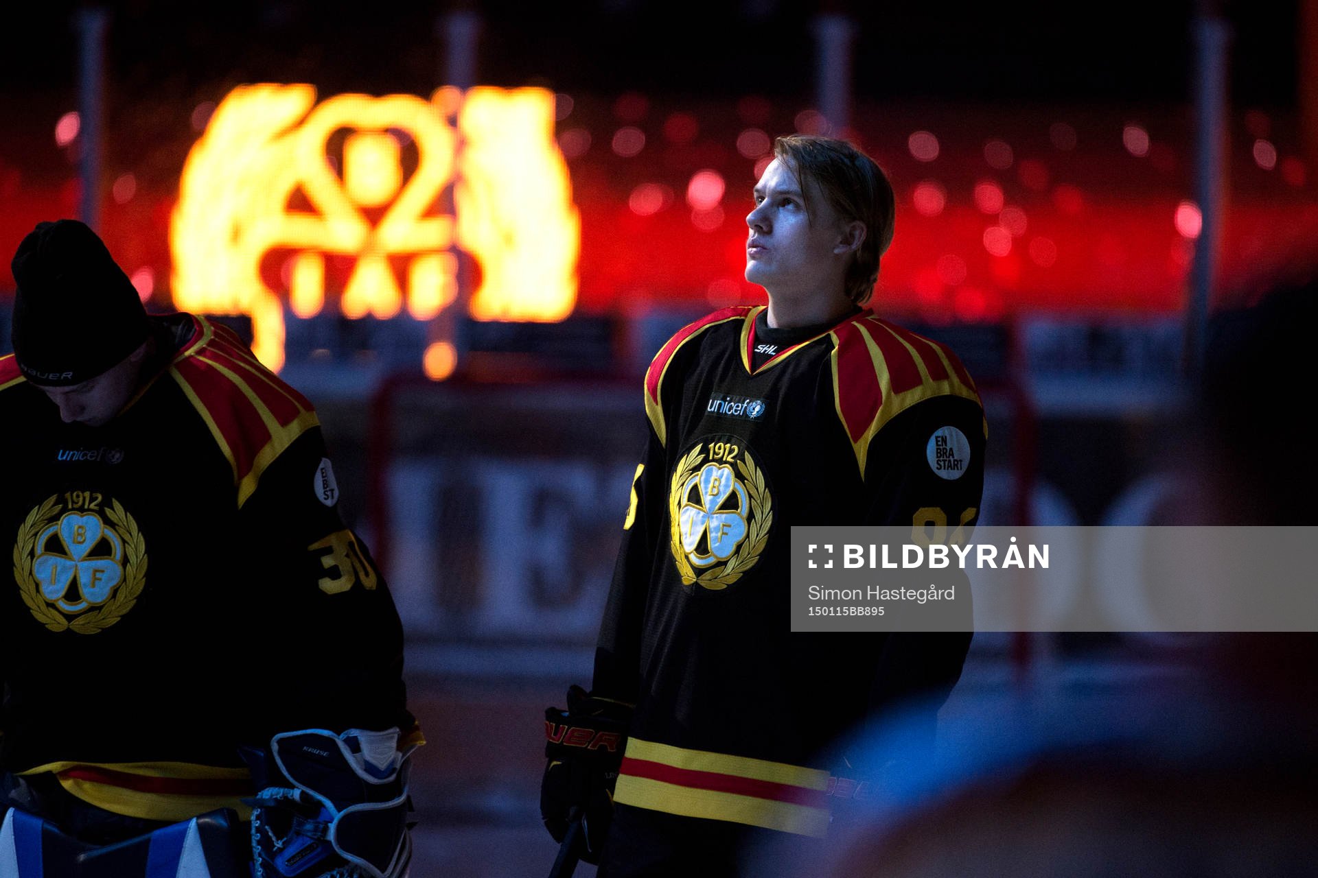 Brynäs målvakt Emil Kruse och Oskar Lindblom