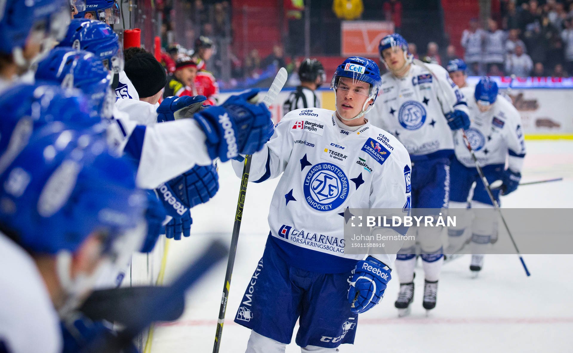 Leksands Tomi Sallinen gör 0-1 på Örebros målvakt