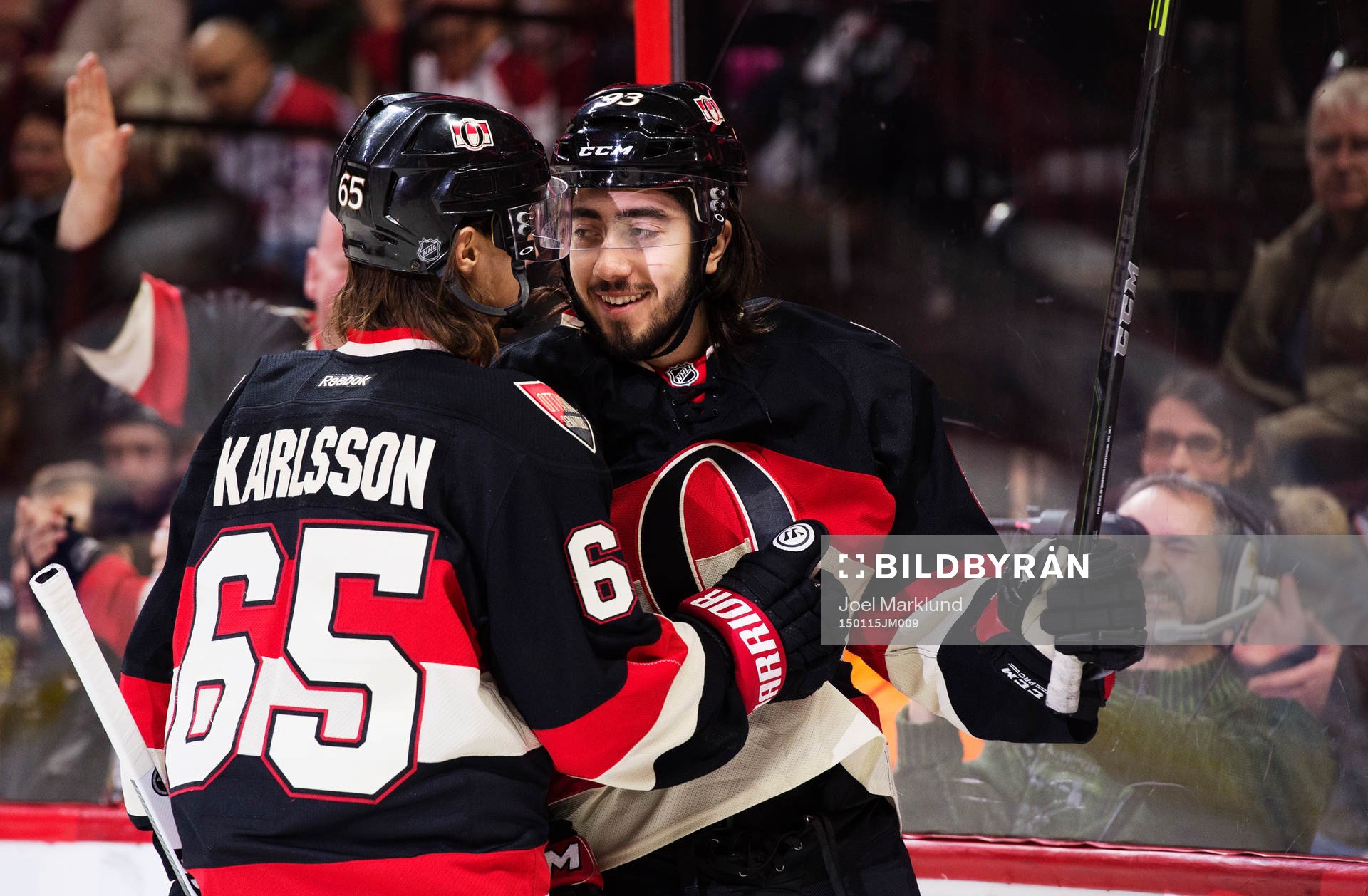 Ottawas Erik Karlsson och Mika Zibanejad jublar