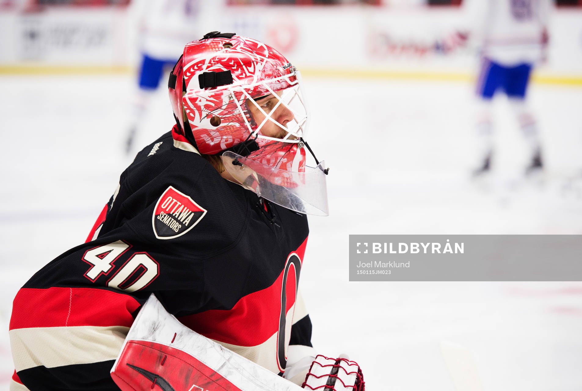 Ottawas målvakt Robin Lehner på uppvärmningen