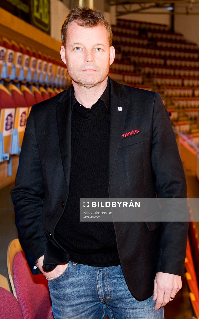 Timrås klubbdirektör Lars Nolander innan matchen i