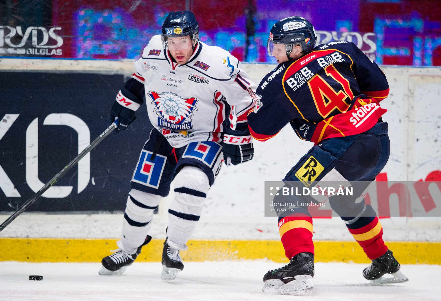 Linköpings Jacob Micflikier och Djurgården Alexander Falk