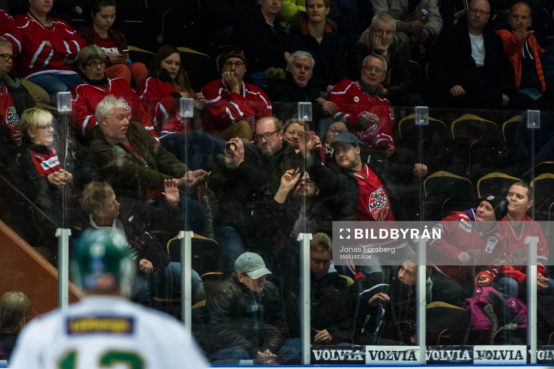 pucken ut i publiken