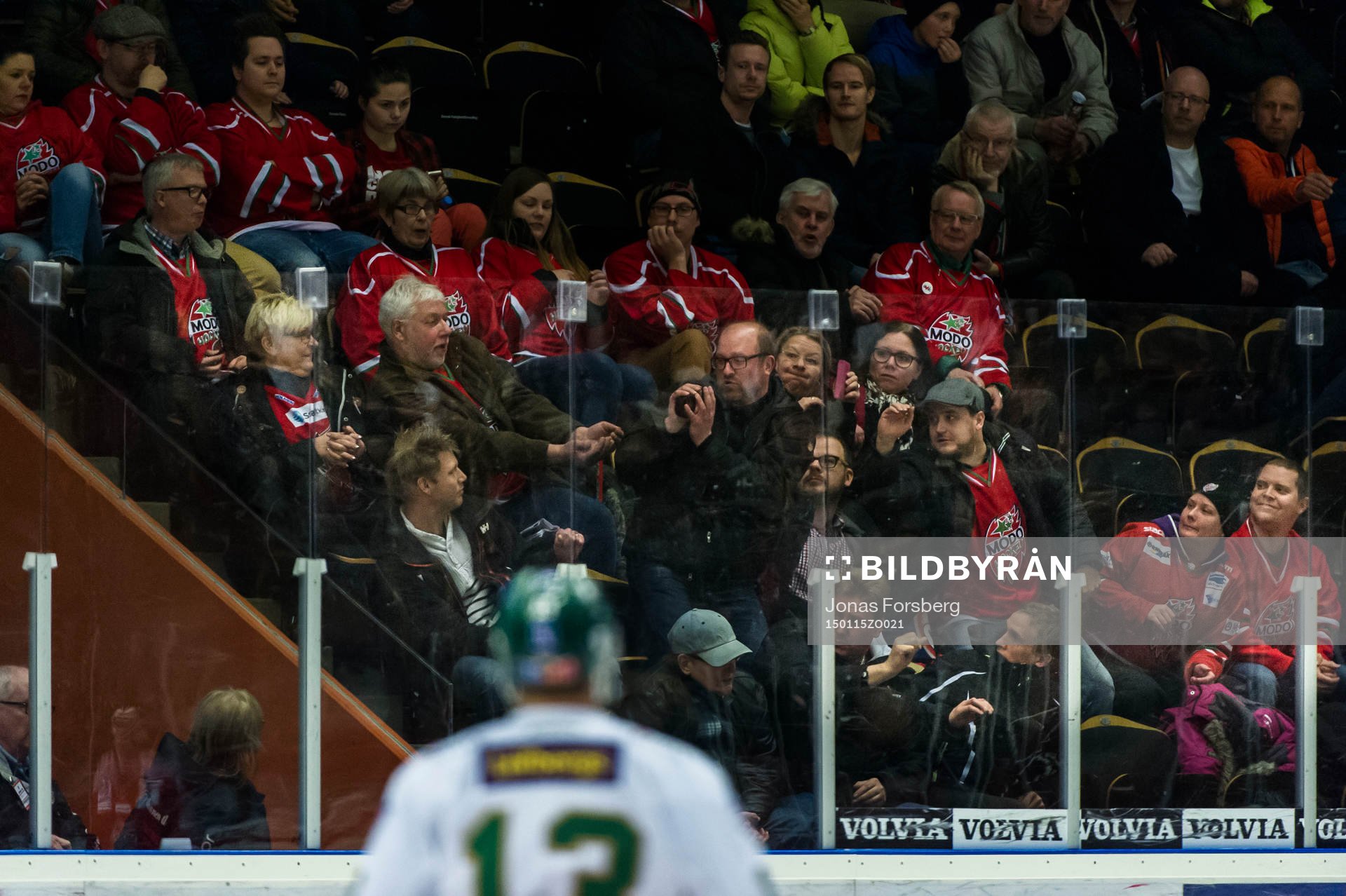 pucken ut i publiken