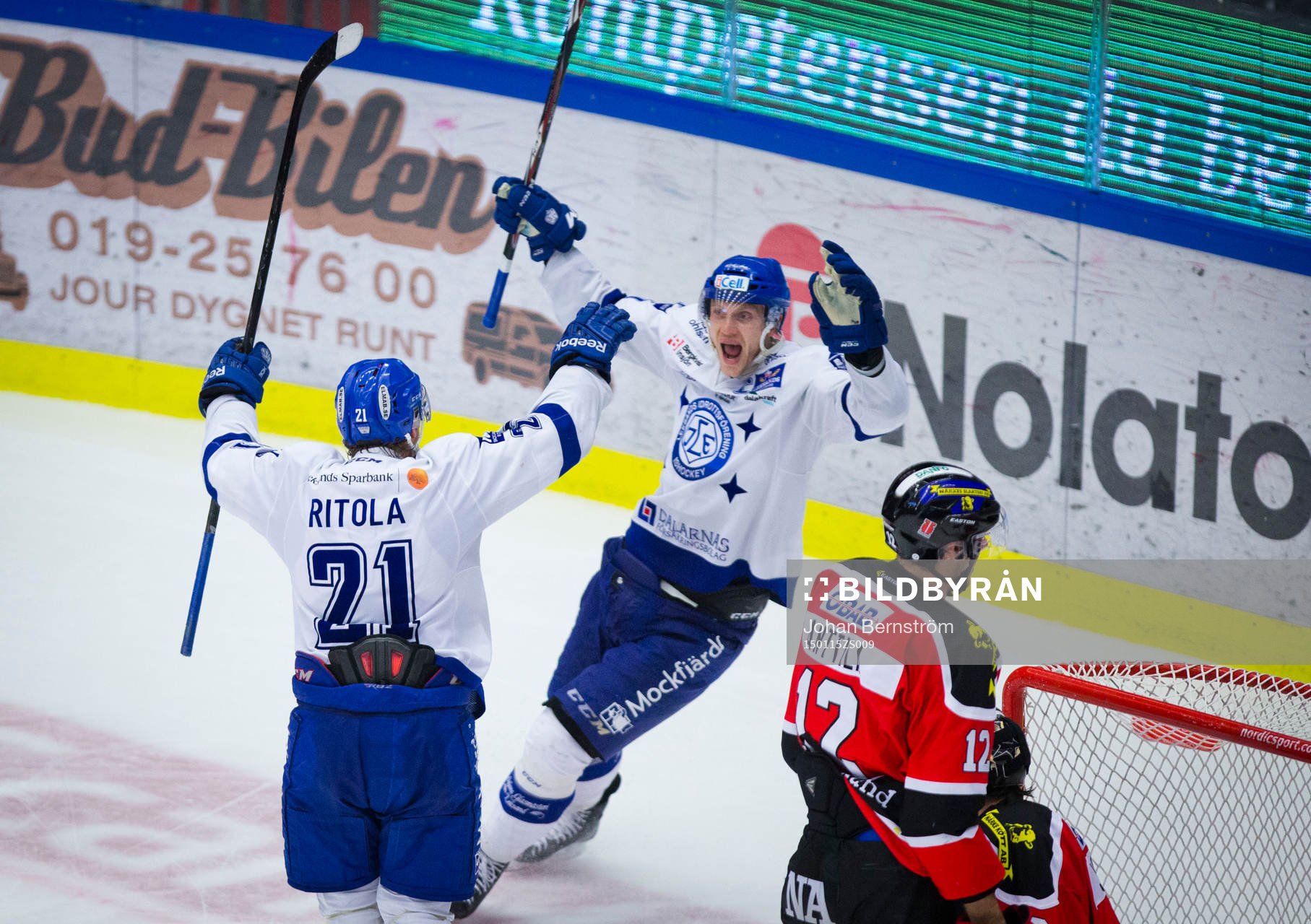 Leksands Mattias Ritola gör 1-2 och jublar med Johan Ryno