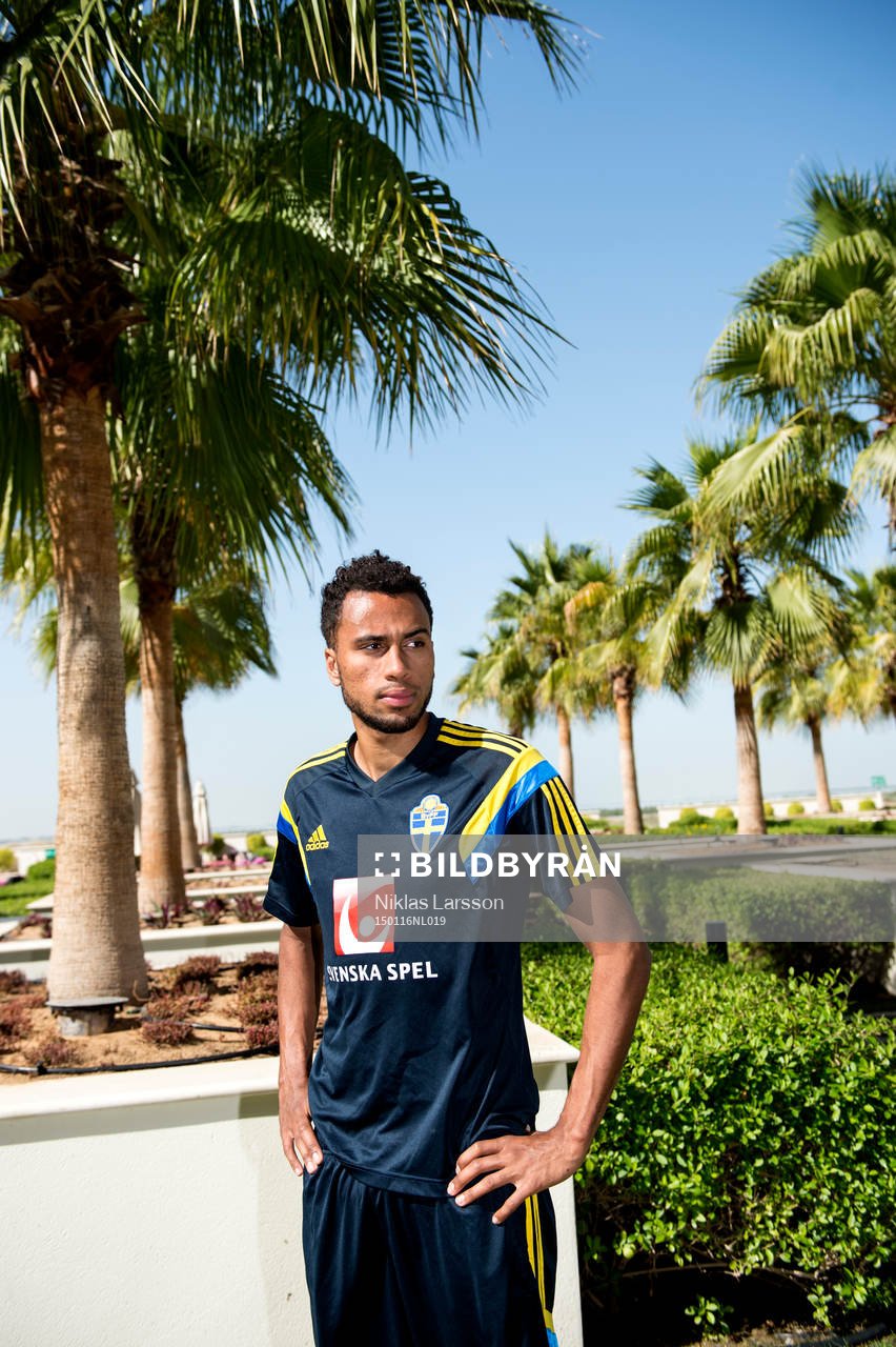 Sveriges Isaac Kiese Thelin under en presskonferens den 16 januari 2015 i Abu Dhabi.