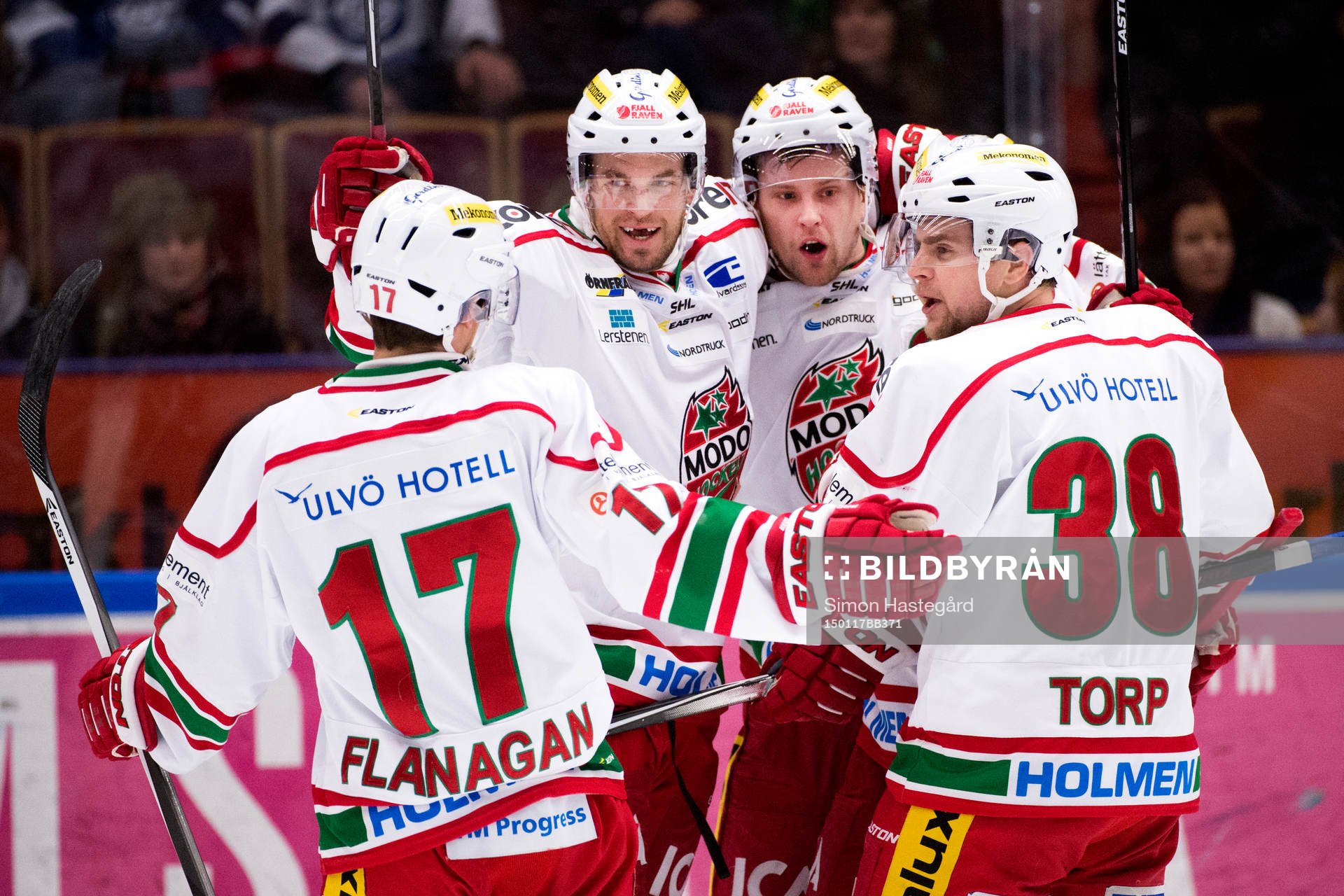 Modos Radek Smolenak, Jonas Ahnelöv och Nichlas Torp jublar