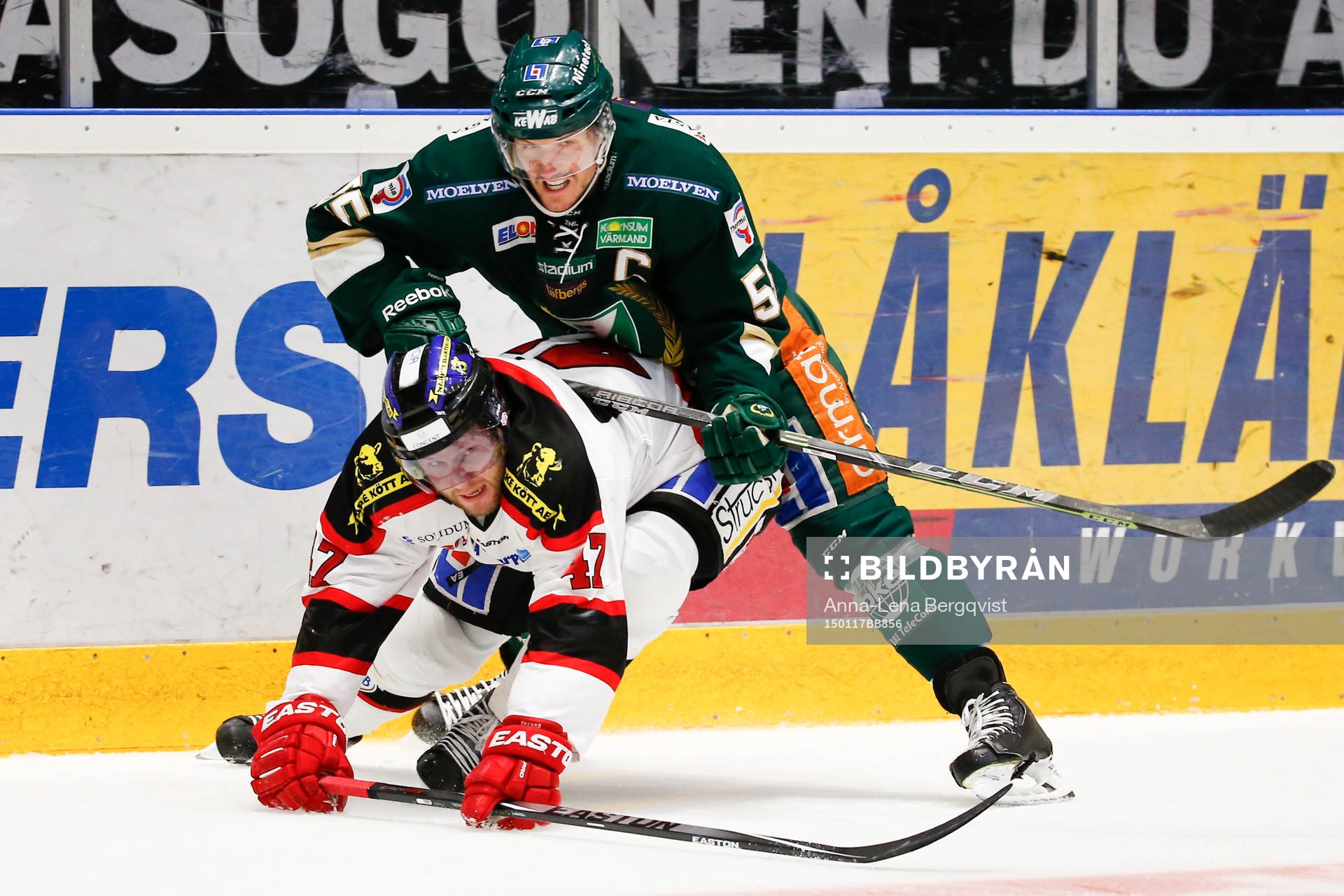 Färjestads Ole-Kristian Tollefsen trycker ner Örebros