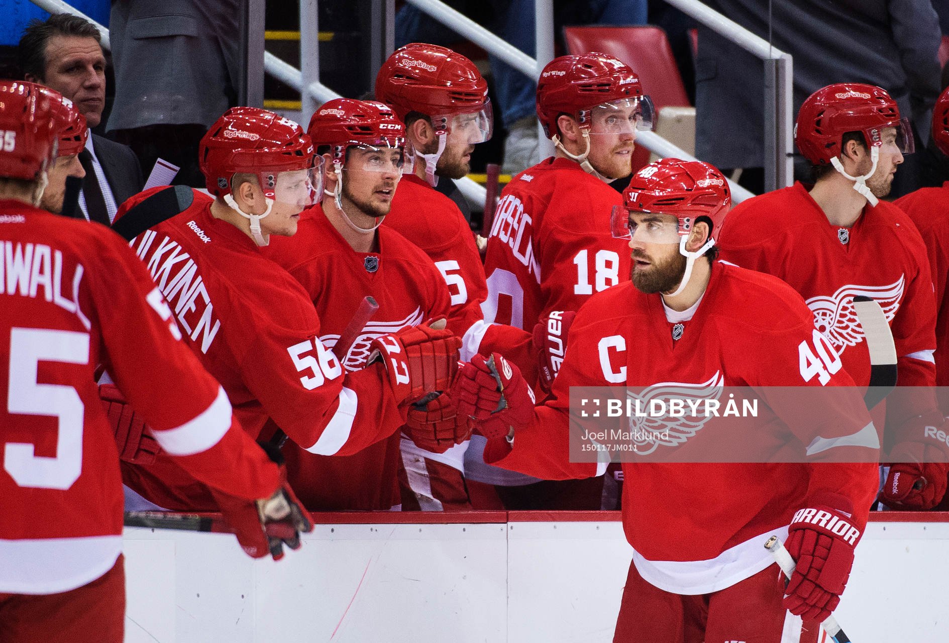 Detroits Henrik Zetterberg jublar med lagkamrater