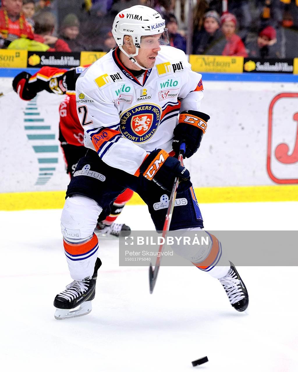 Växjös Teemu Laakso med pucken
