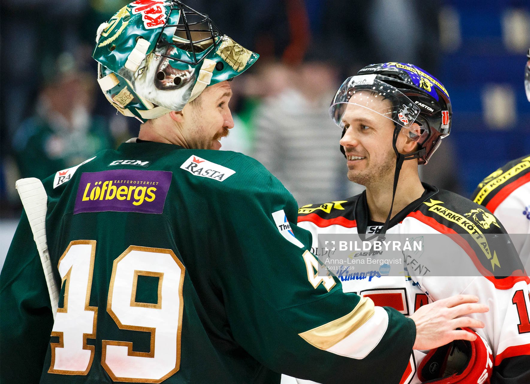 Färjestads målvakt Justin Pogge och Örebros Jared Aulin