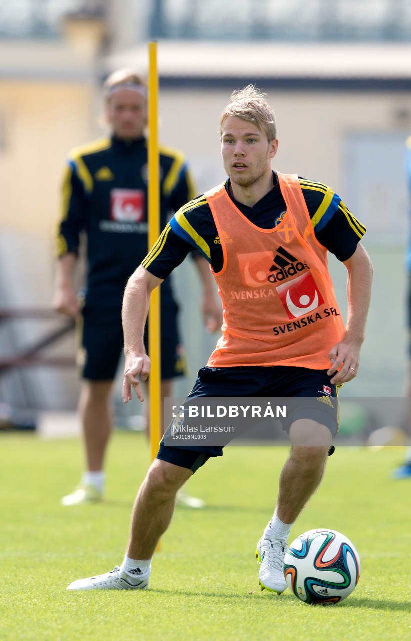 Sveriges Oscar Lewicki under en träning den 18 januari 2015 i Abu Dhabi.