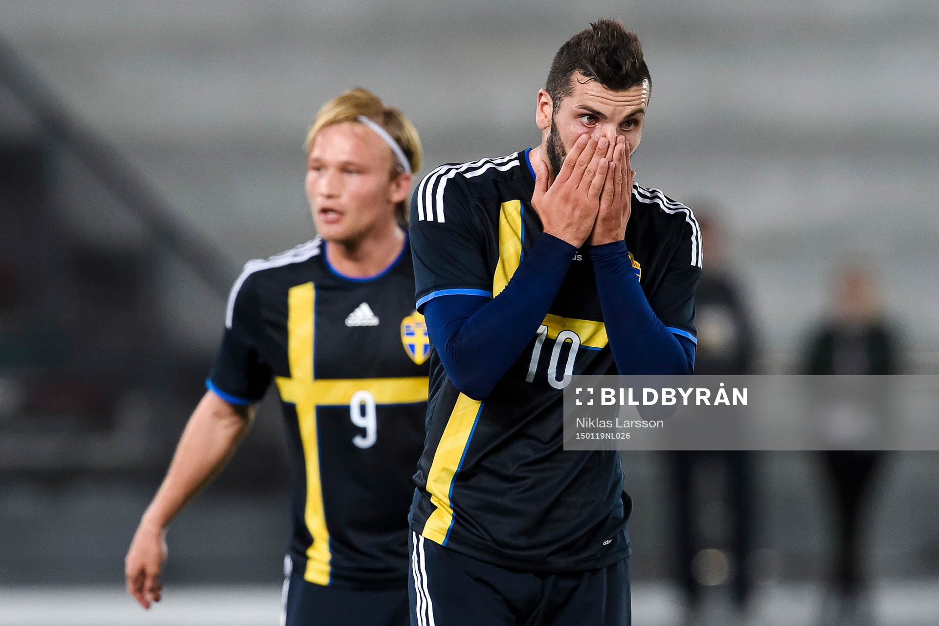 Sveriges Mikael Ishak deppar