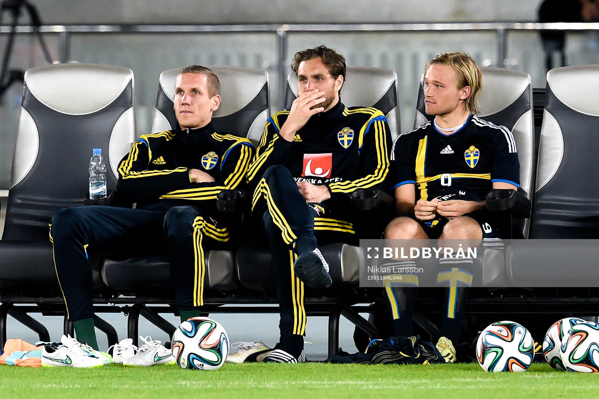Sveriges målvakt Robin Olsen, Johan Elmander och Nicklas