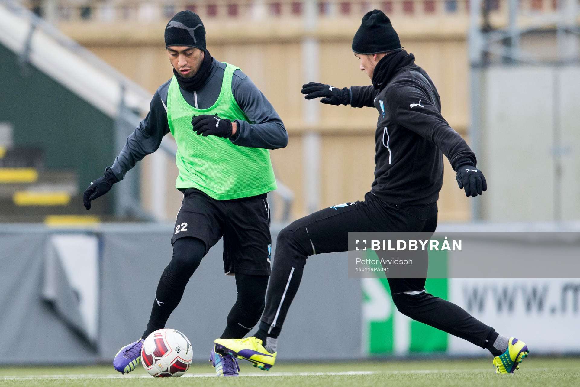 Malmö FFs Amin Nazari och Piotr Johansson under en fotbollsträning med Malmö FF den 19 januari 2015 i Malmö.