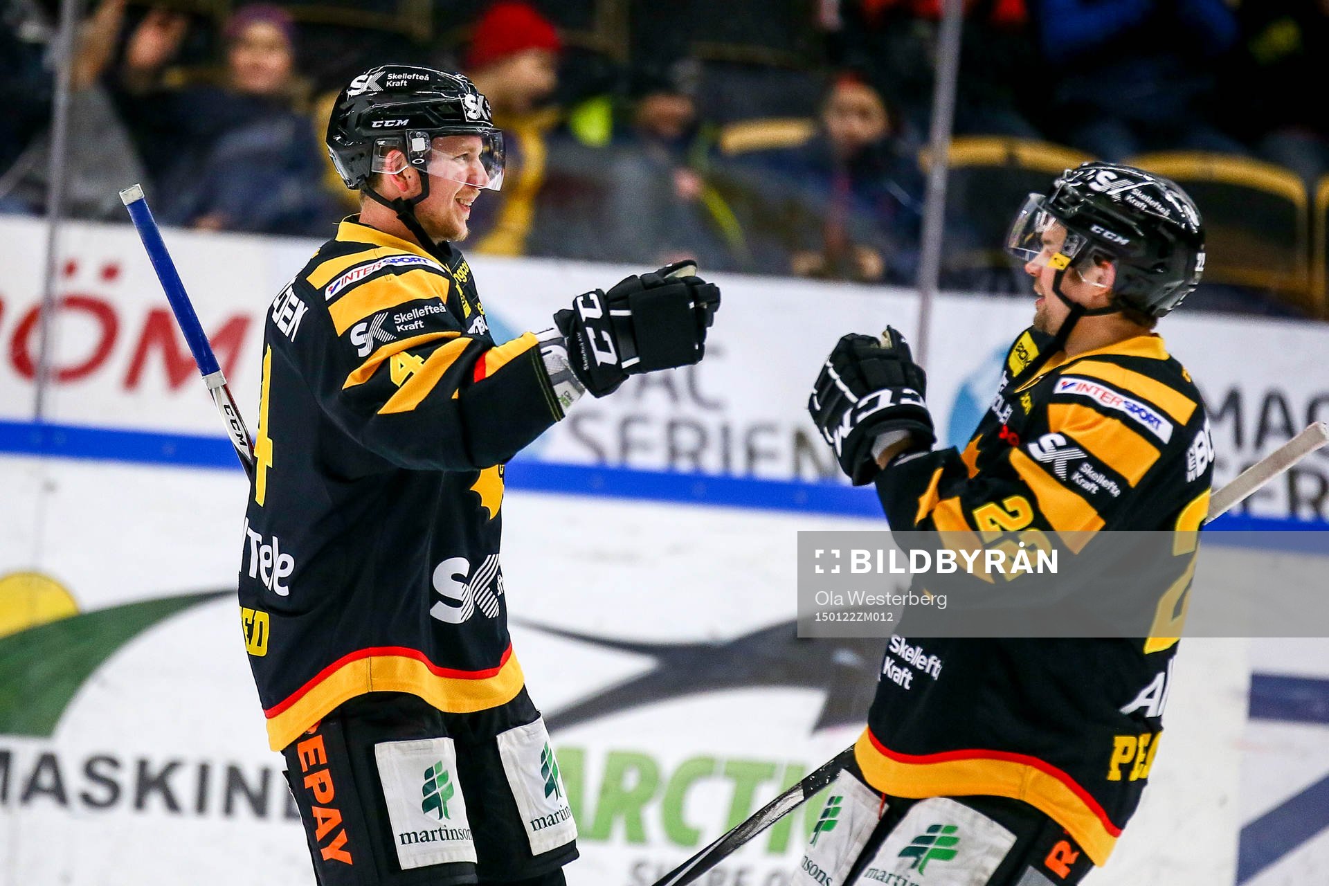 Skellefteås Tim Heed och Janne Pesonen jublar