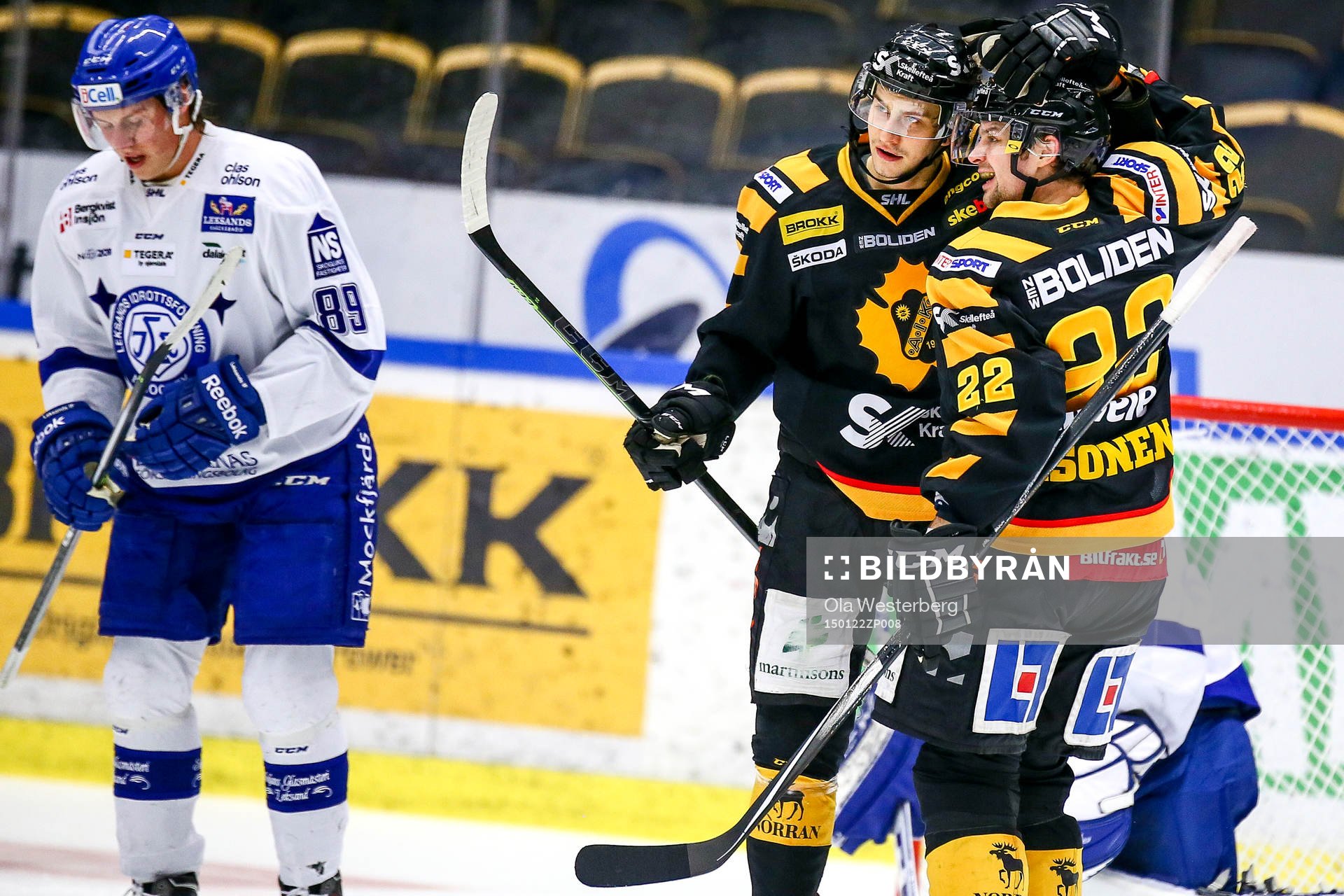 Skellefteås Kirill Kabanov och Janne Pesonen jublar