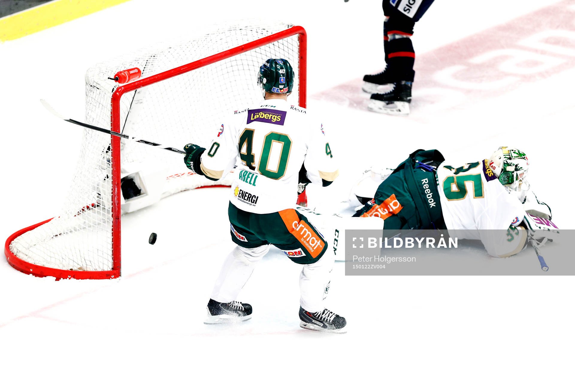 Linköpings Mattias Sjögren har gjort 2-1 bakom