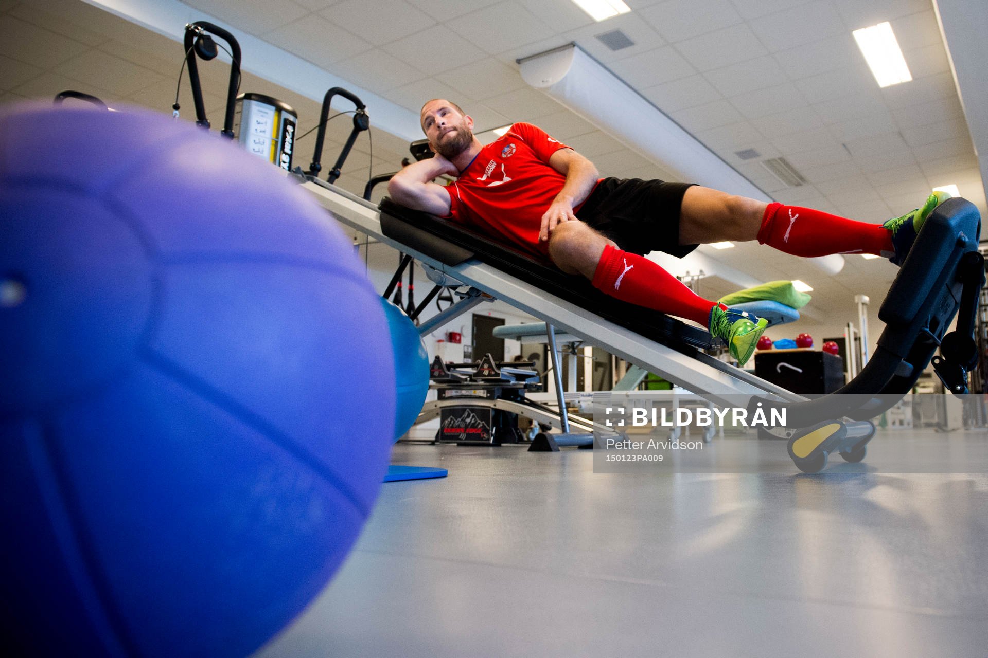 Helsingborgs Mattias Lindström är 34år och får träna