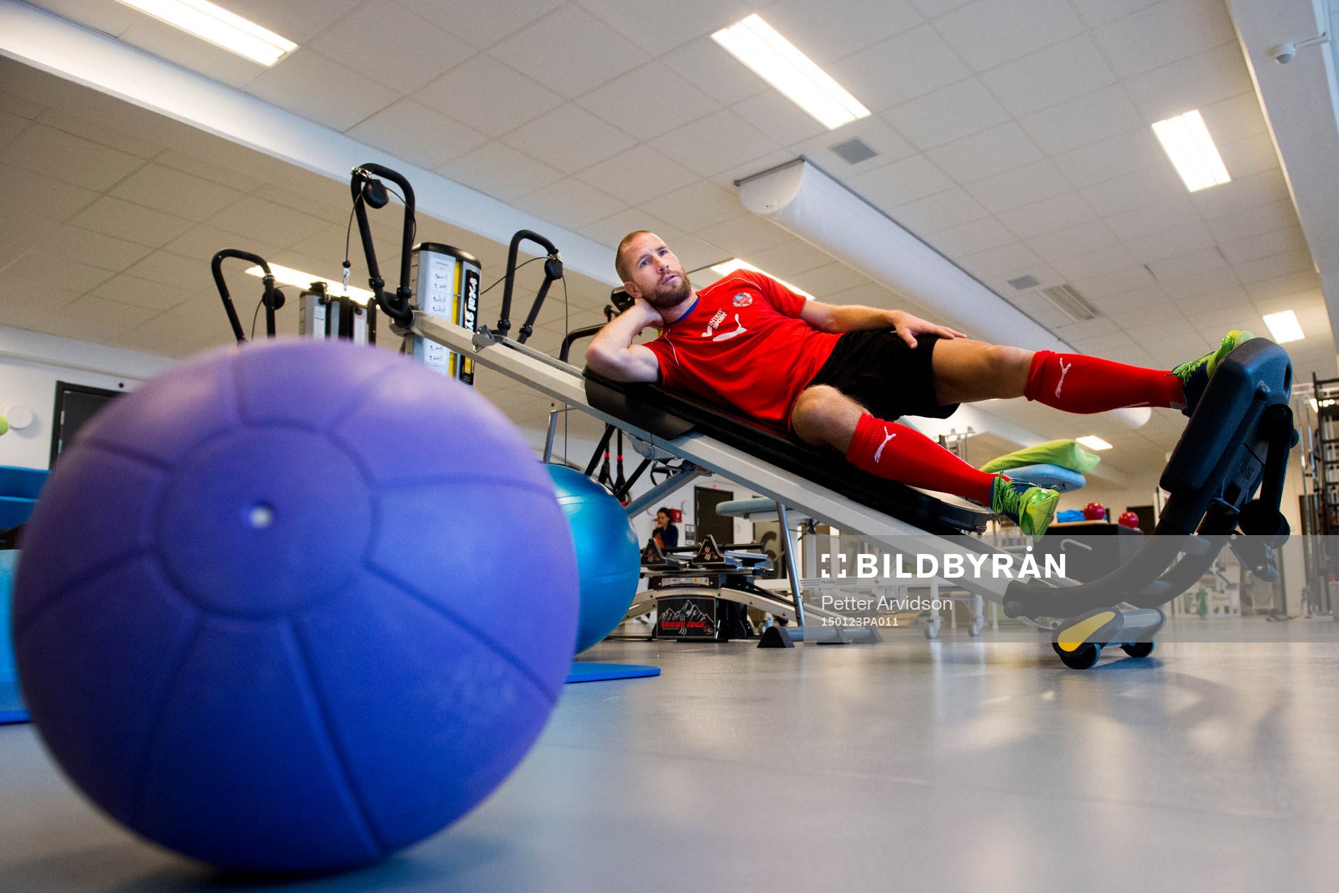 Helsingborgs Mattias Lindström är 34år och får träna