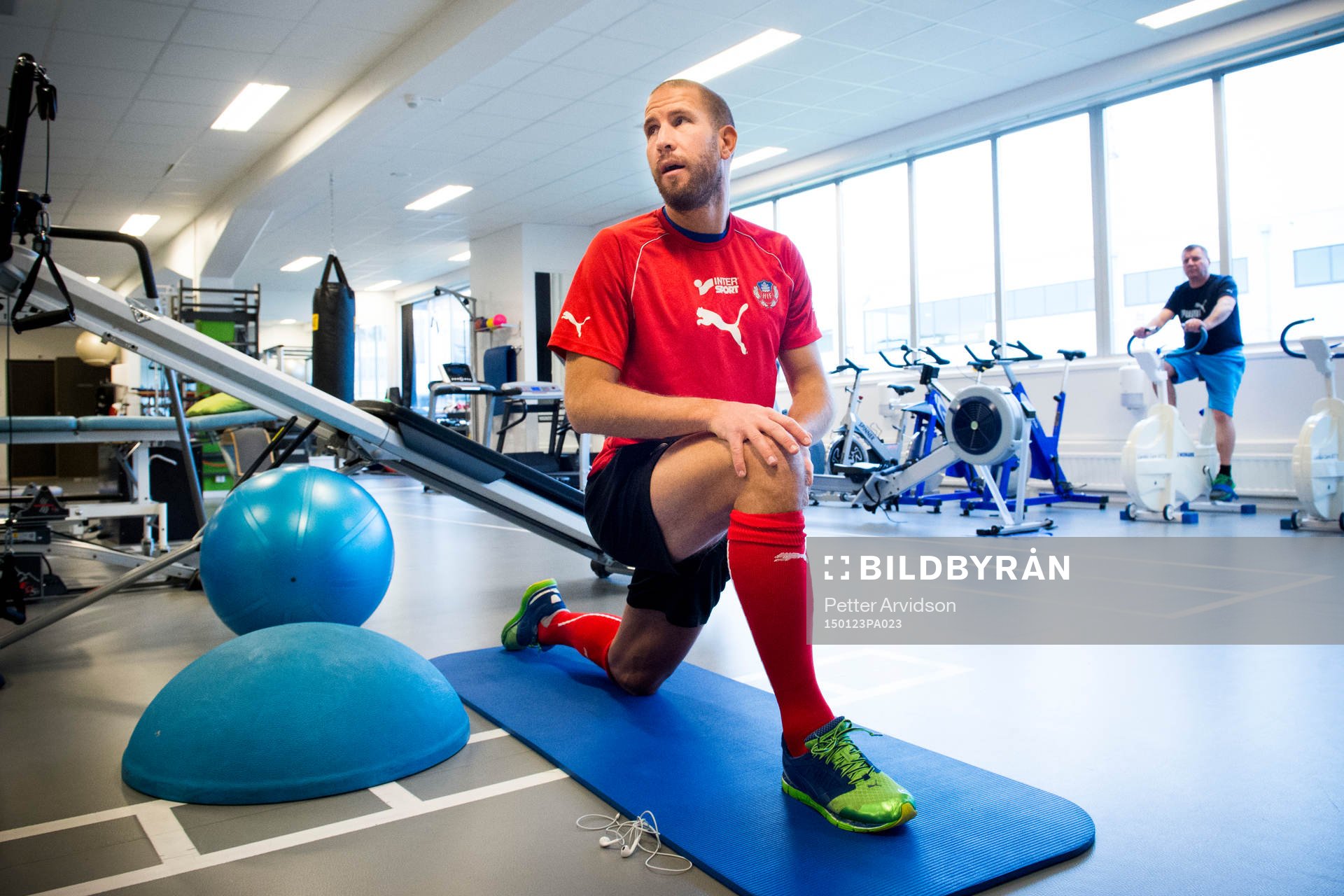 Helsingborgs Mattias Lindström är 34år och får träna